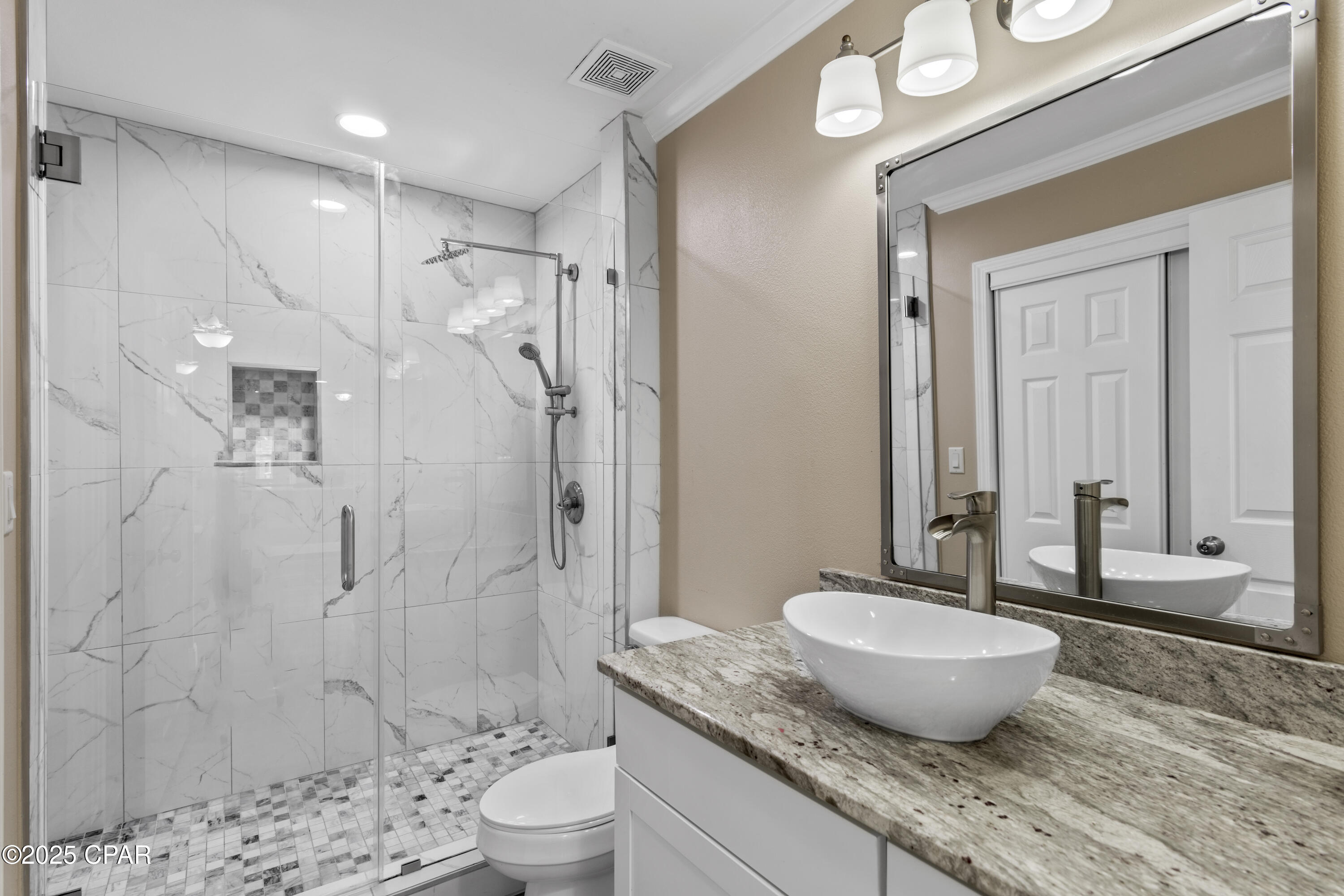 Image 19 For 468 Forest Shore Drive