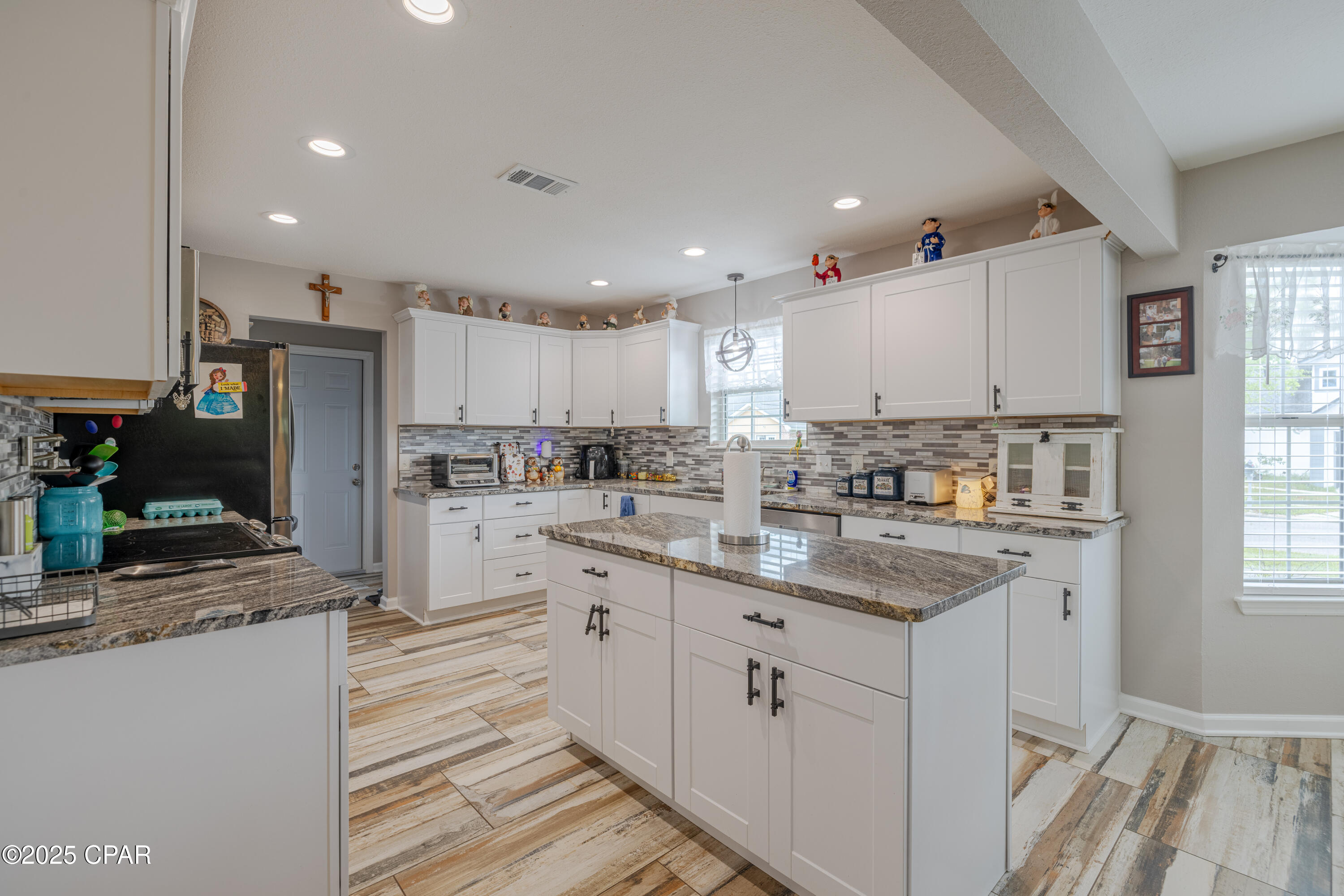 Image 10 For 702 Plantation Circle