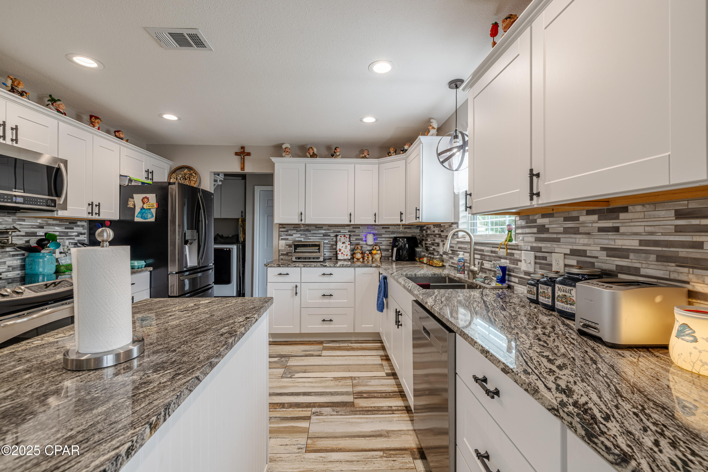 Image 7 For 702 Plantation Circle