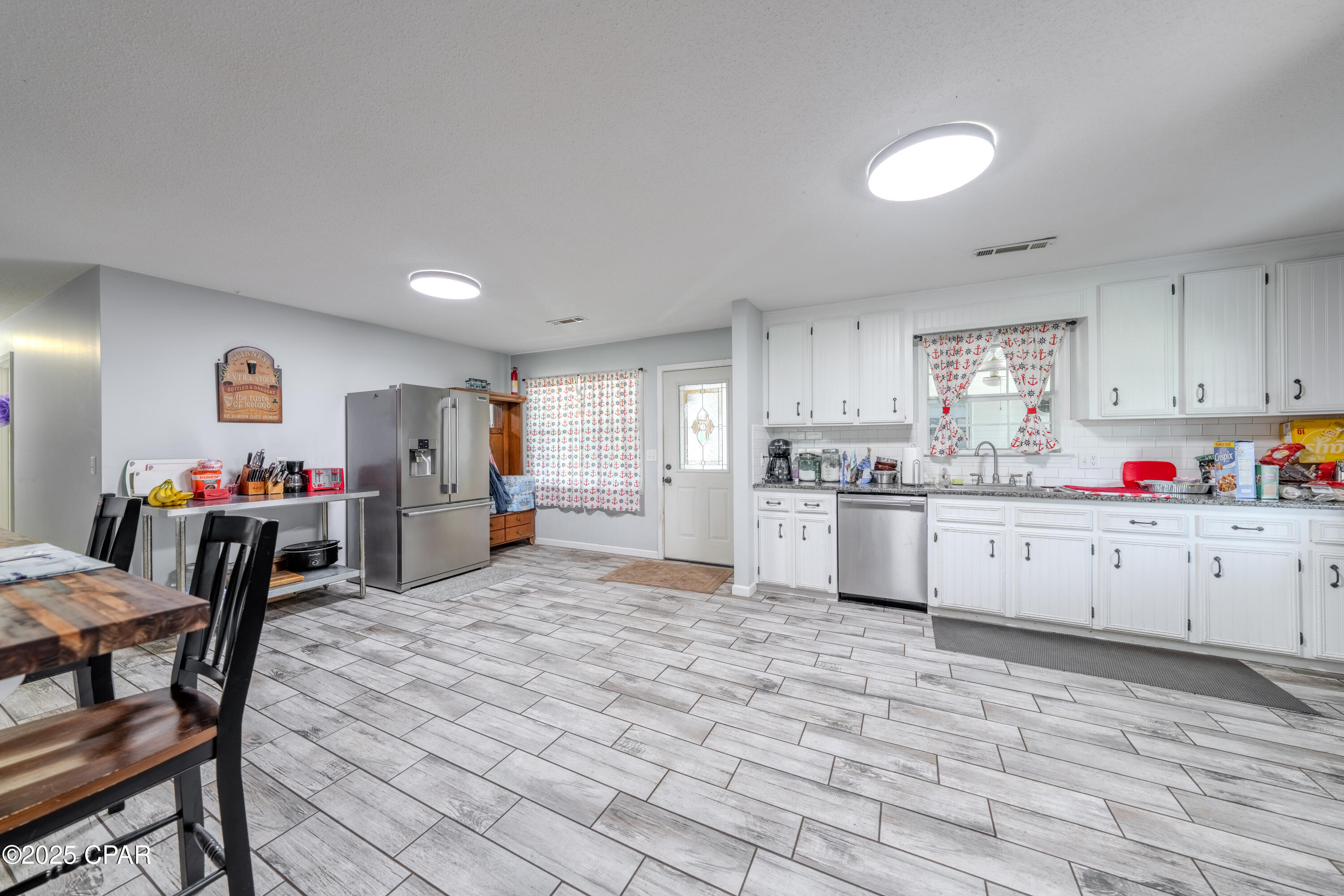 Image 9 For 6454 Hartsfield Road