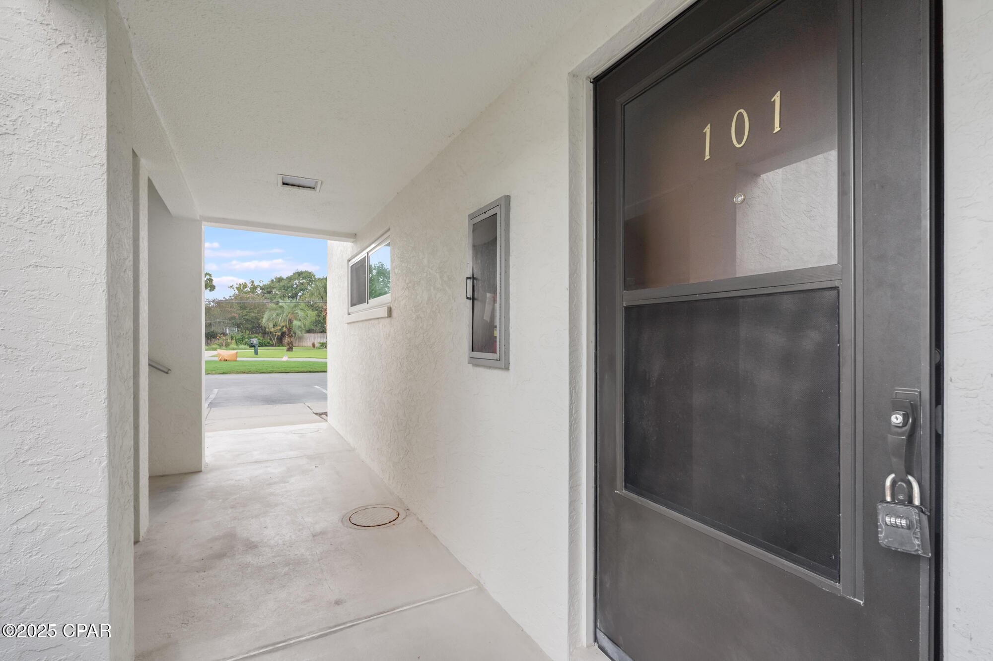 Image 6 For 112 Fairway Boulevard 101