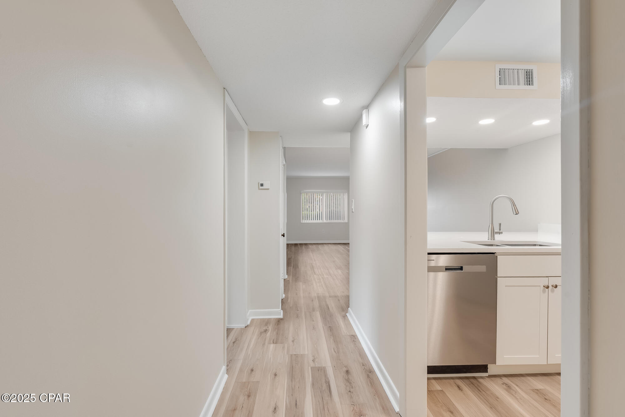 Image 7 For 112 Fairway Boulevard 101