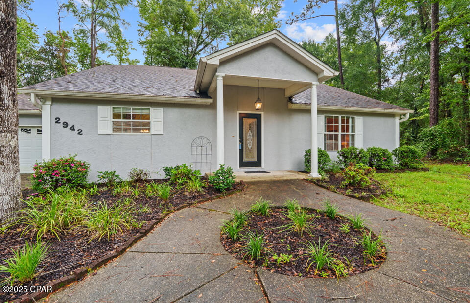 2942 Paradise Lakes Road, Chipley, FL 32428
