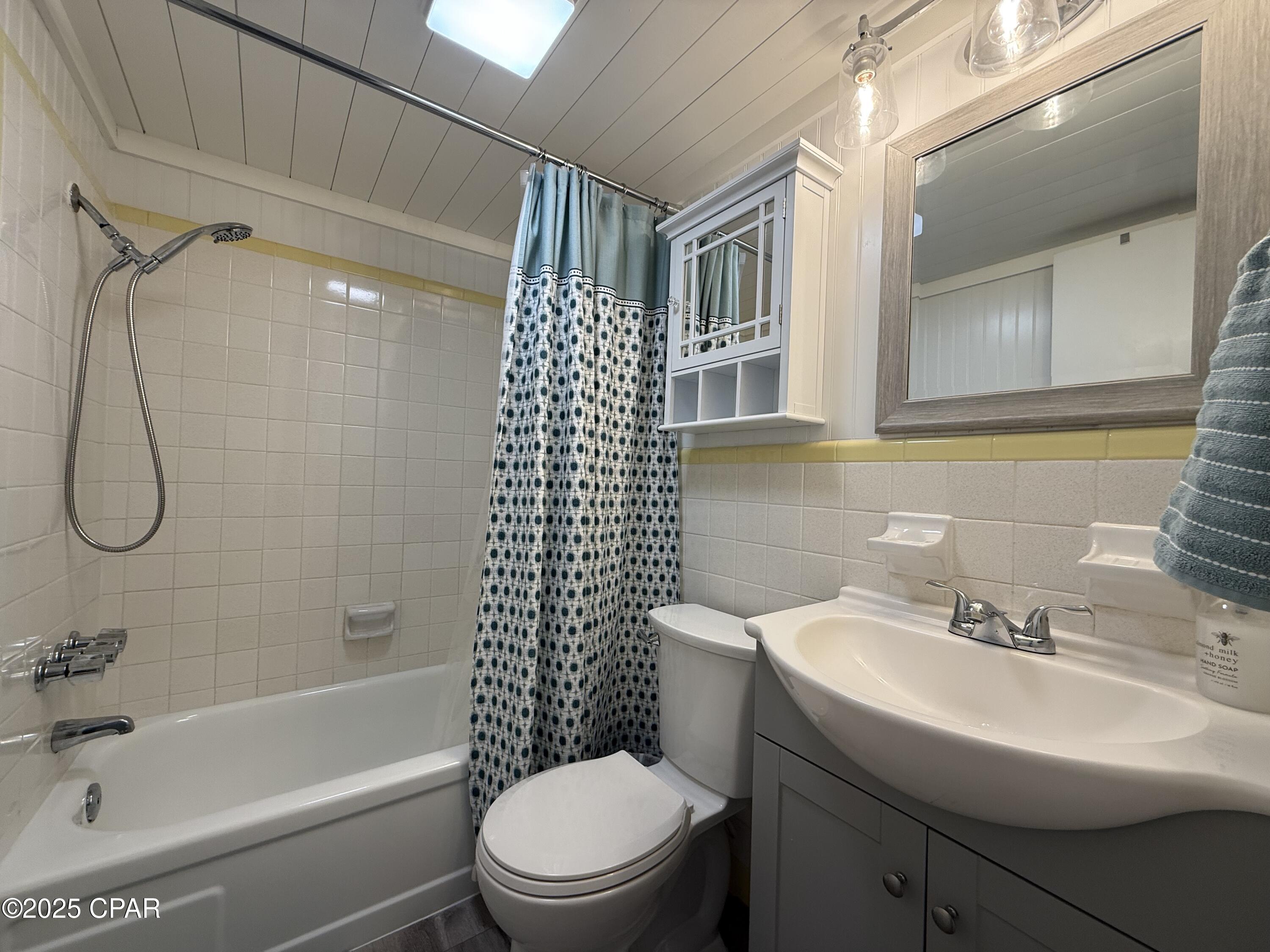 Image 9 For 8618 Surf Drive 103