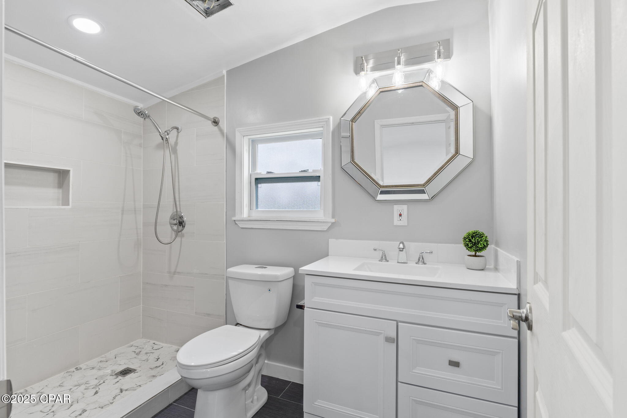 Image 29 For 6807 Porter Grade Road