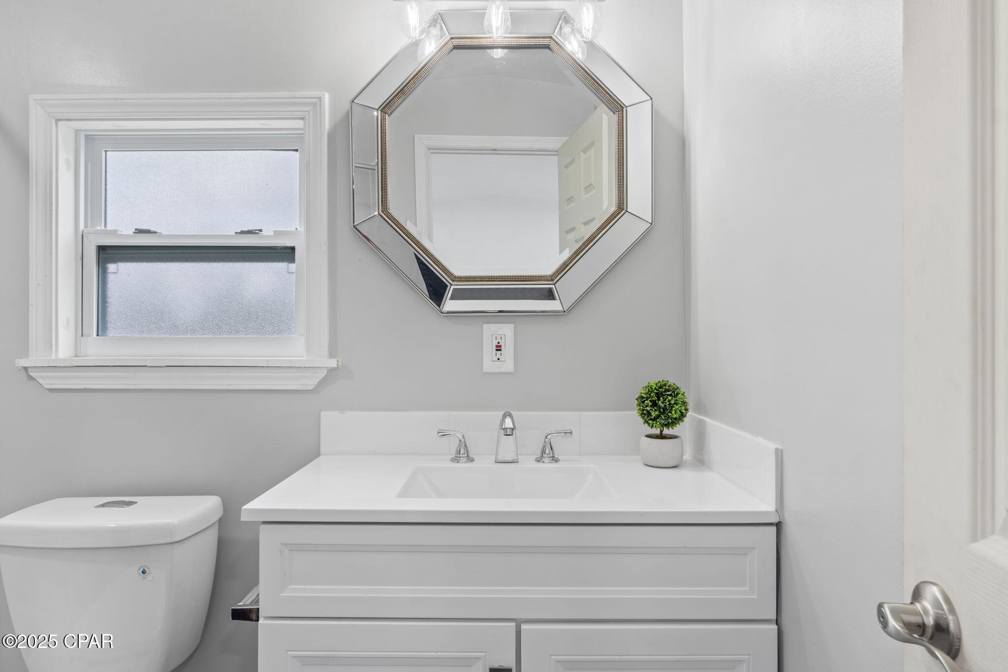 Image 30 For 6807 Porter Grade Road