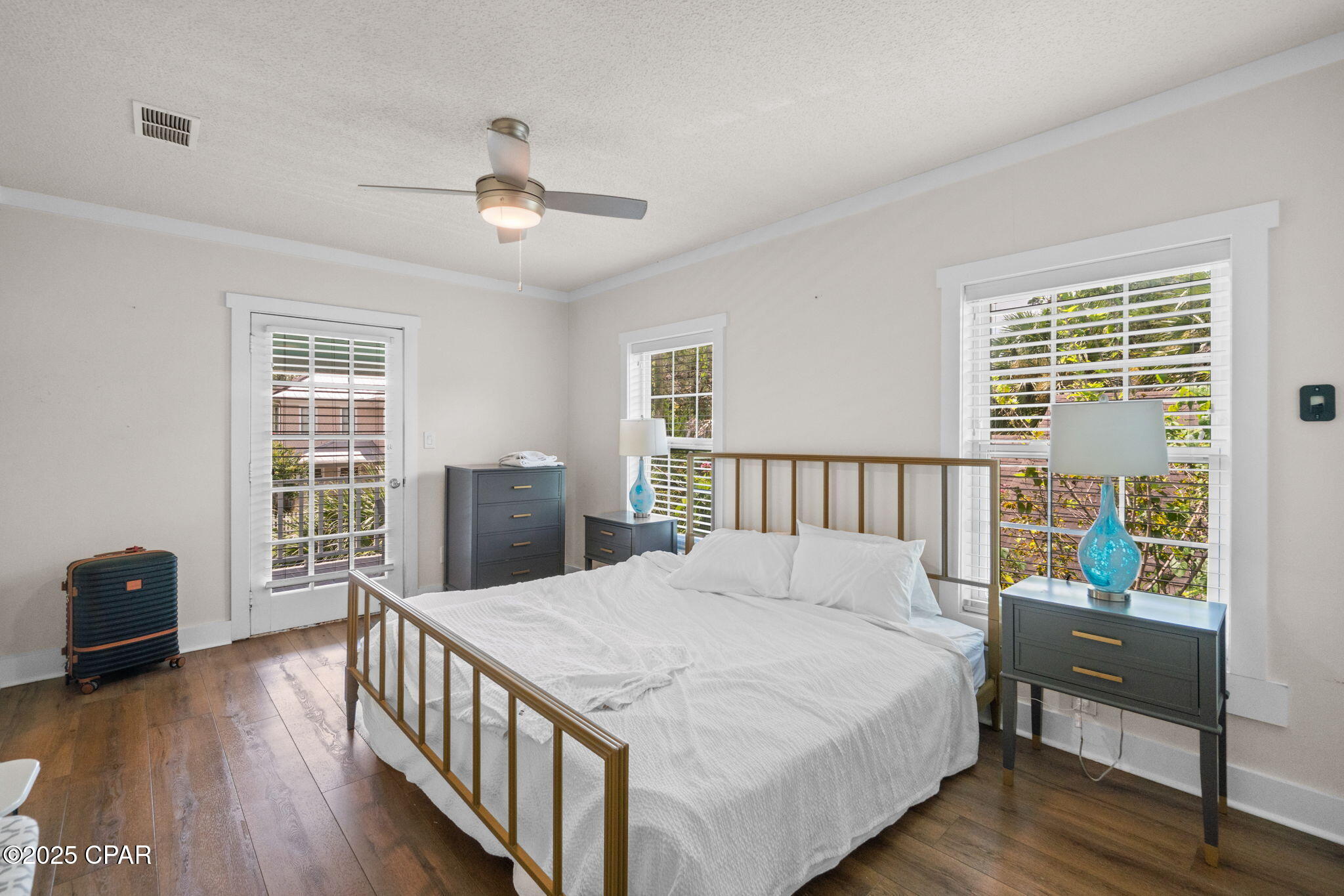 Listing photo id 36 for 59 Ave D  