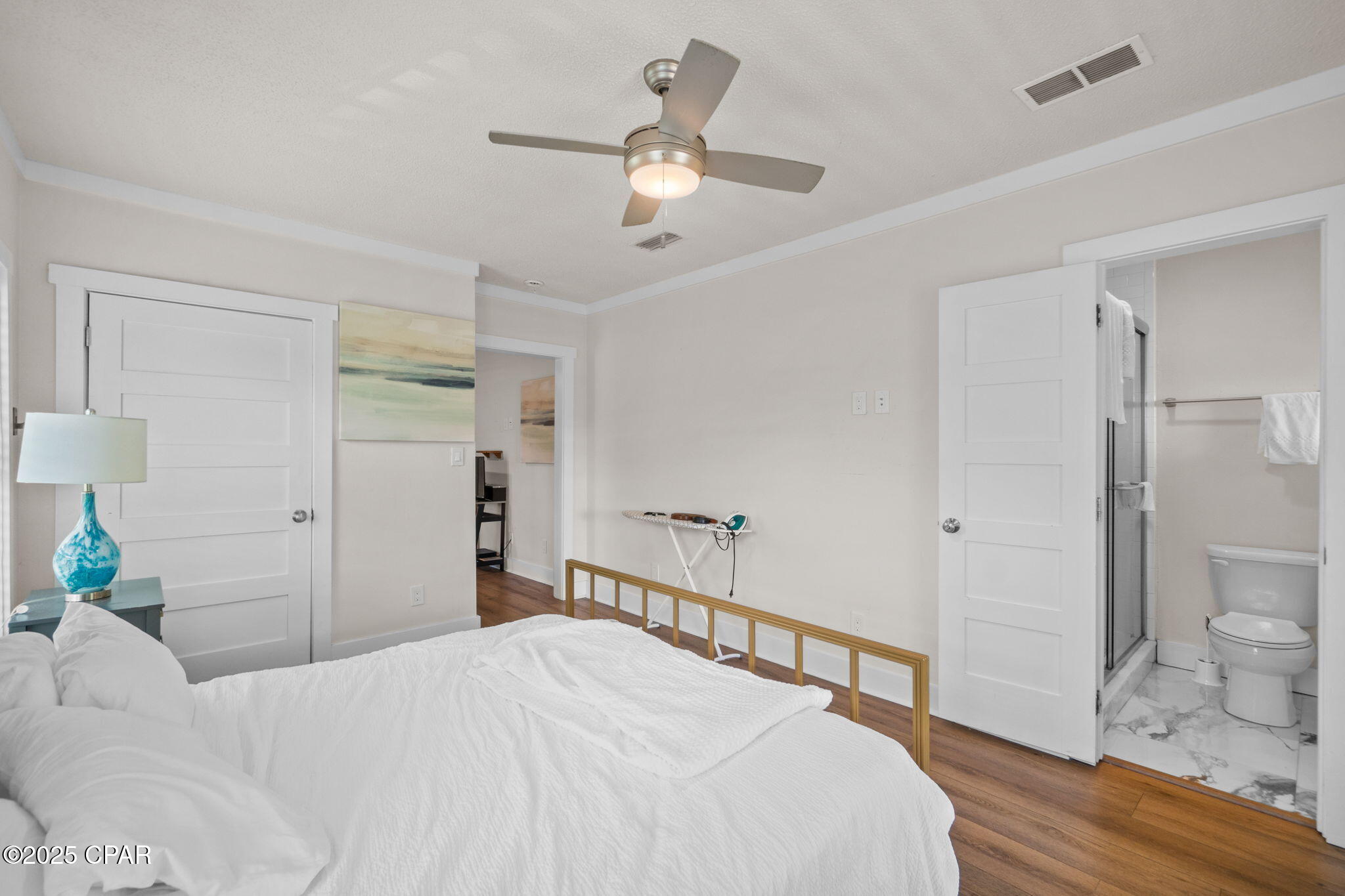 Listing photo id 38 for 59 Ave D  