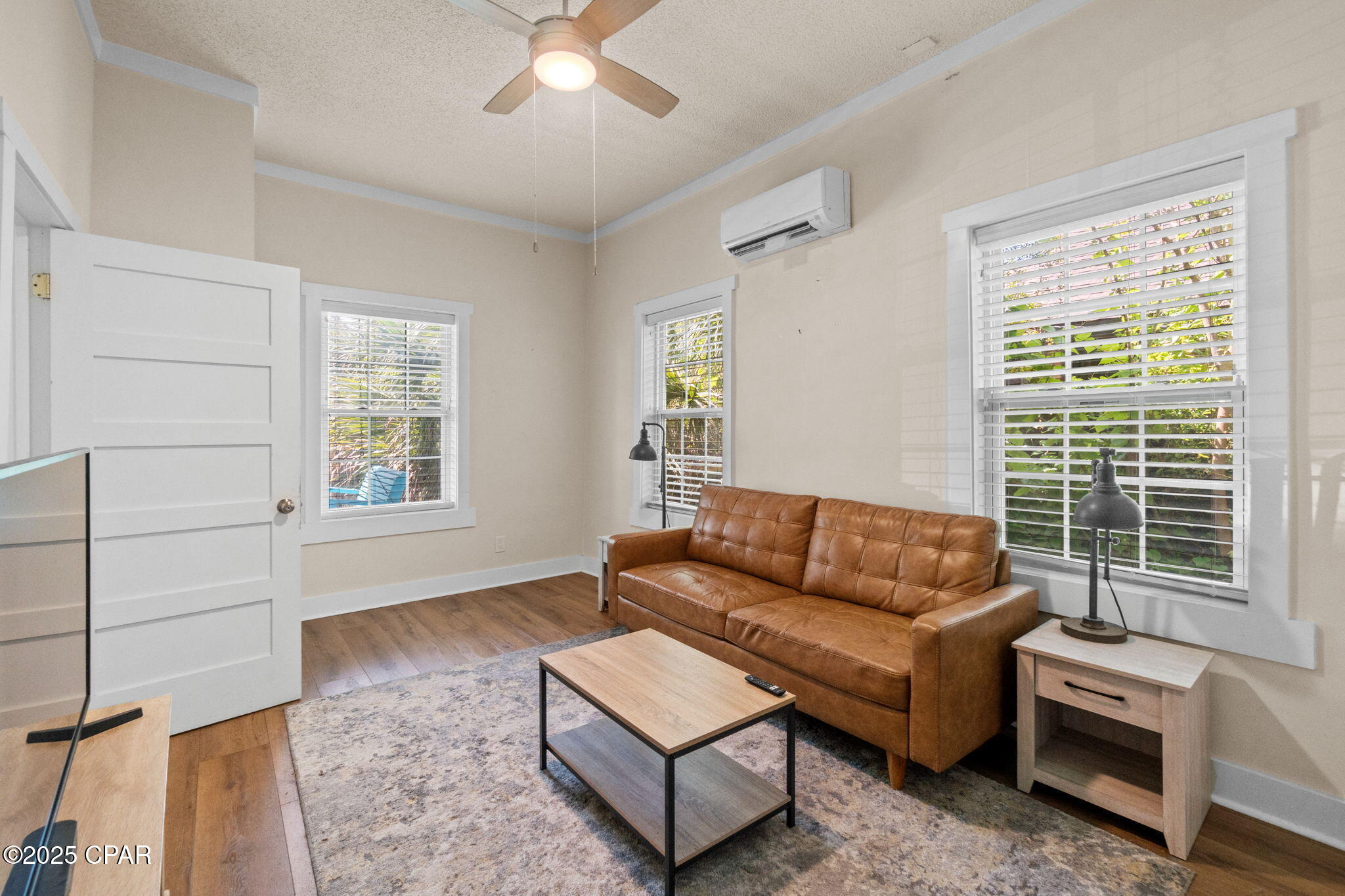 Listing photo id 4 for 59 Ave D  