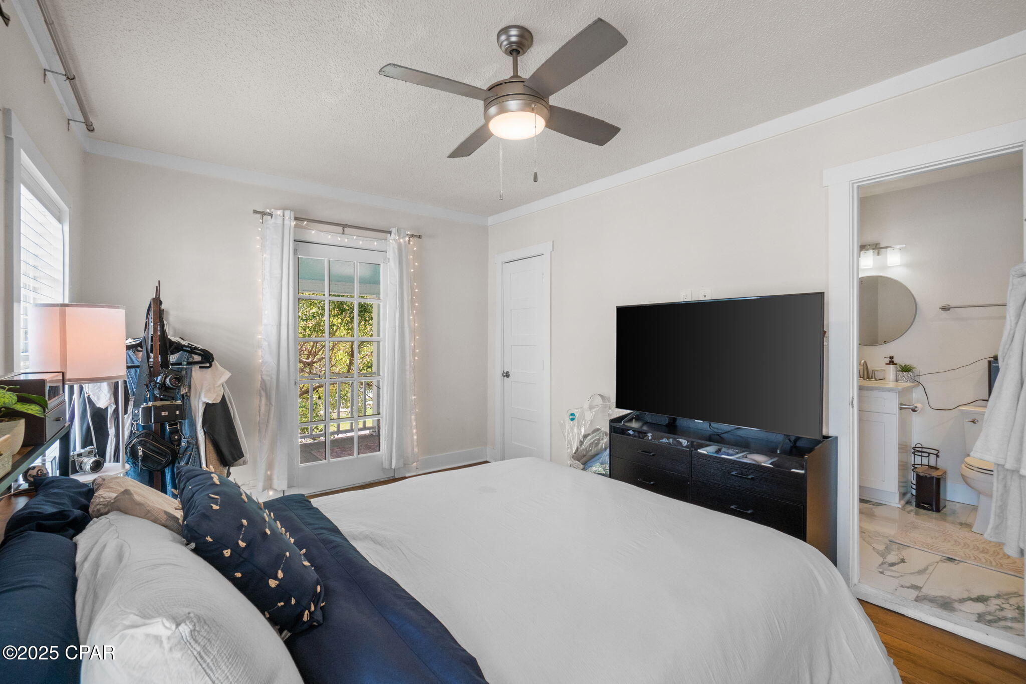 Listing photo id 50 for 59 Ave D  
