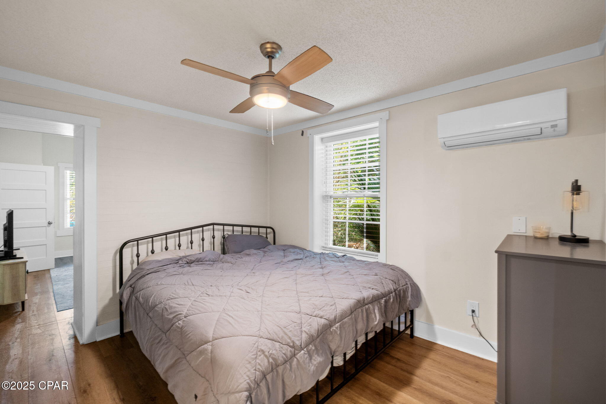 Listing photo id 7 for 59 Ave D  