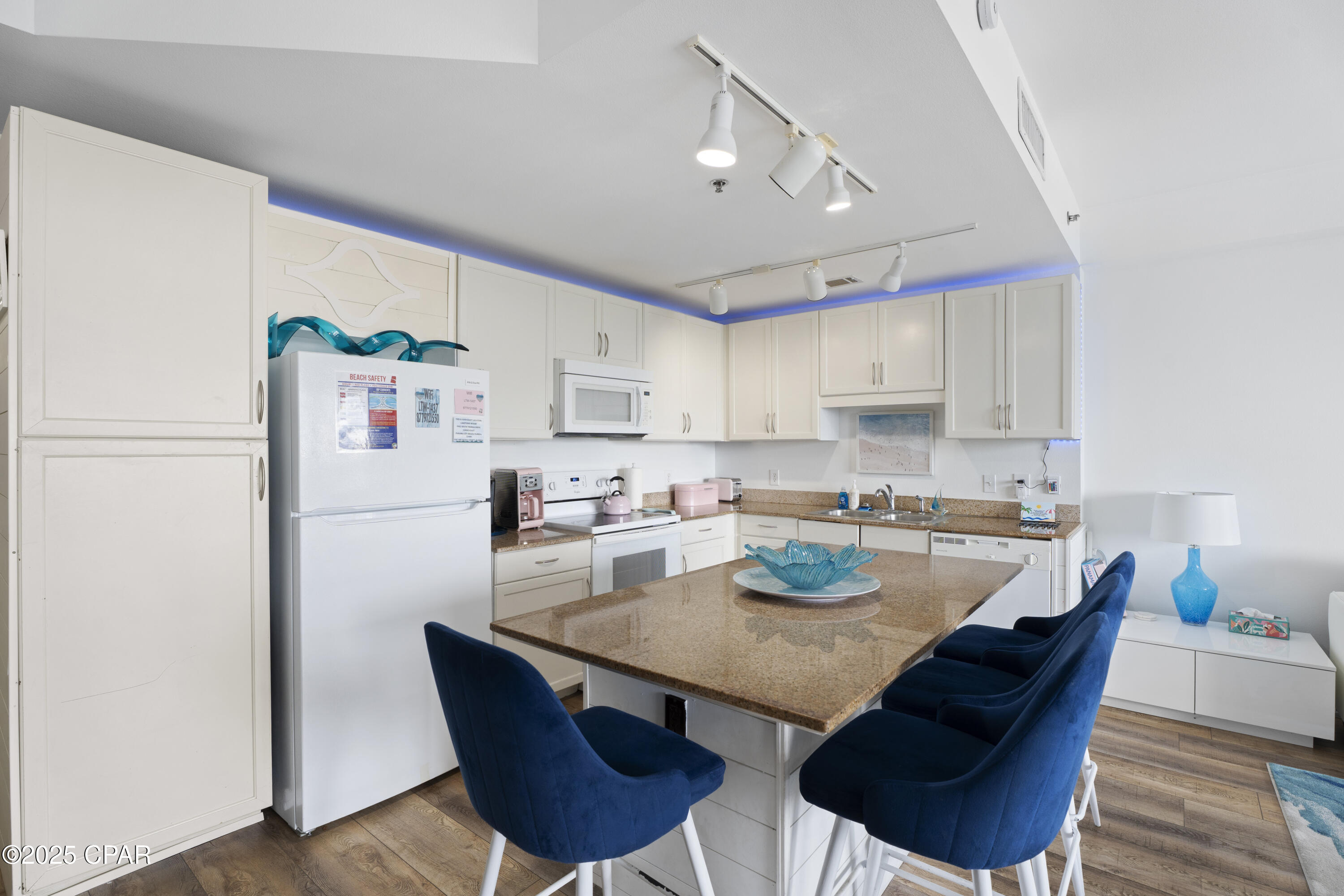 Image 13 For 9902 Thomas Drive 1437