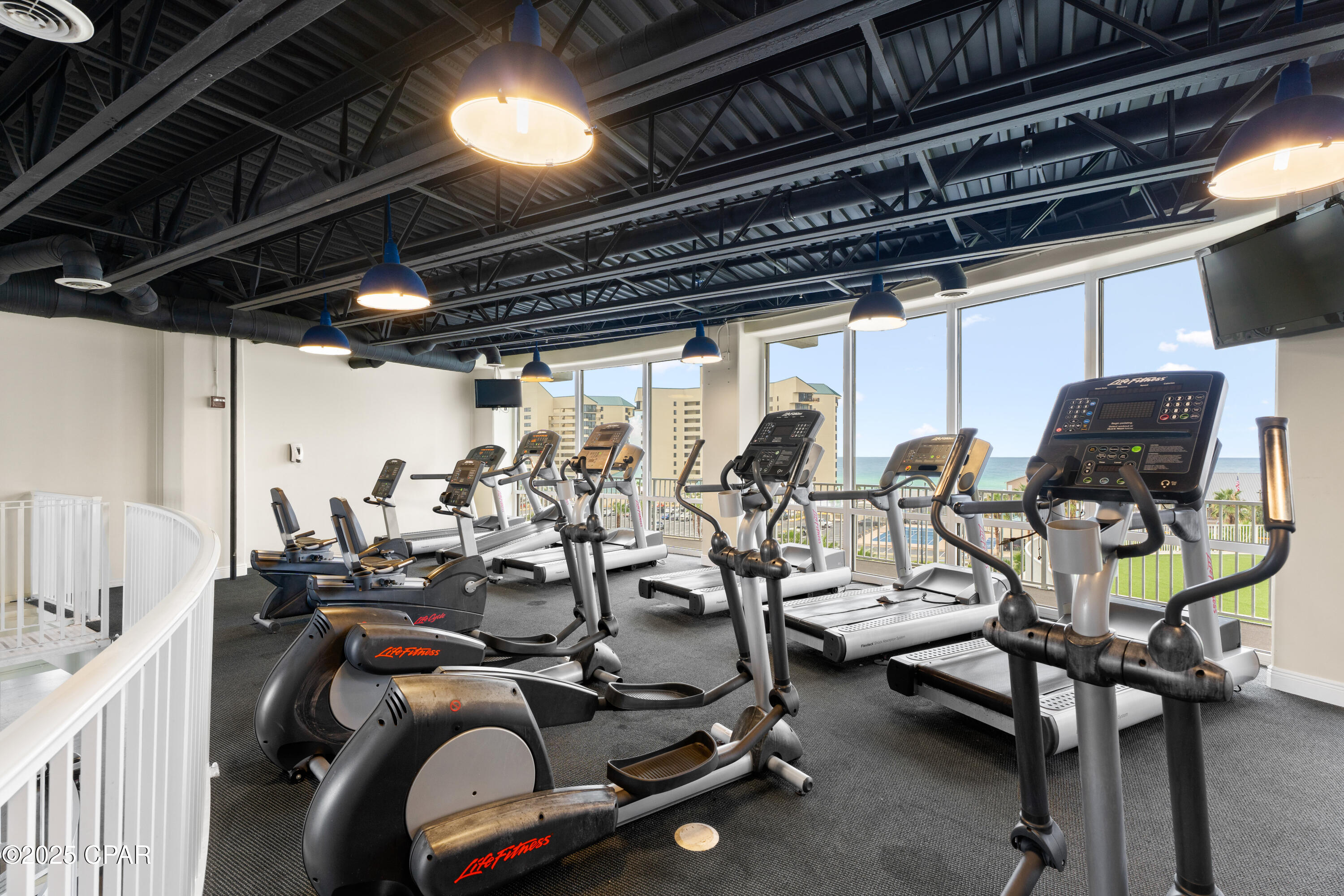 Image 35 For 9902 Thomas Drive 1437