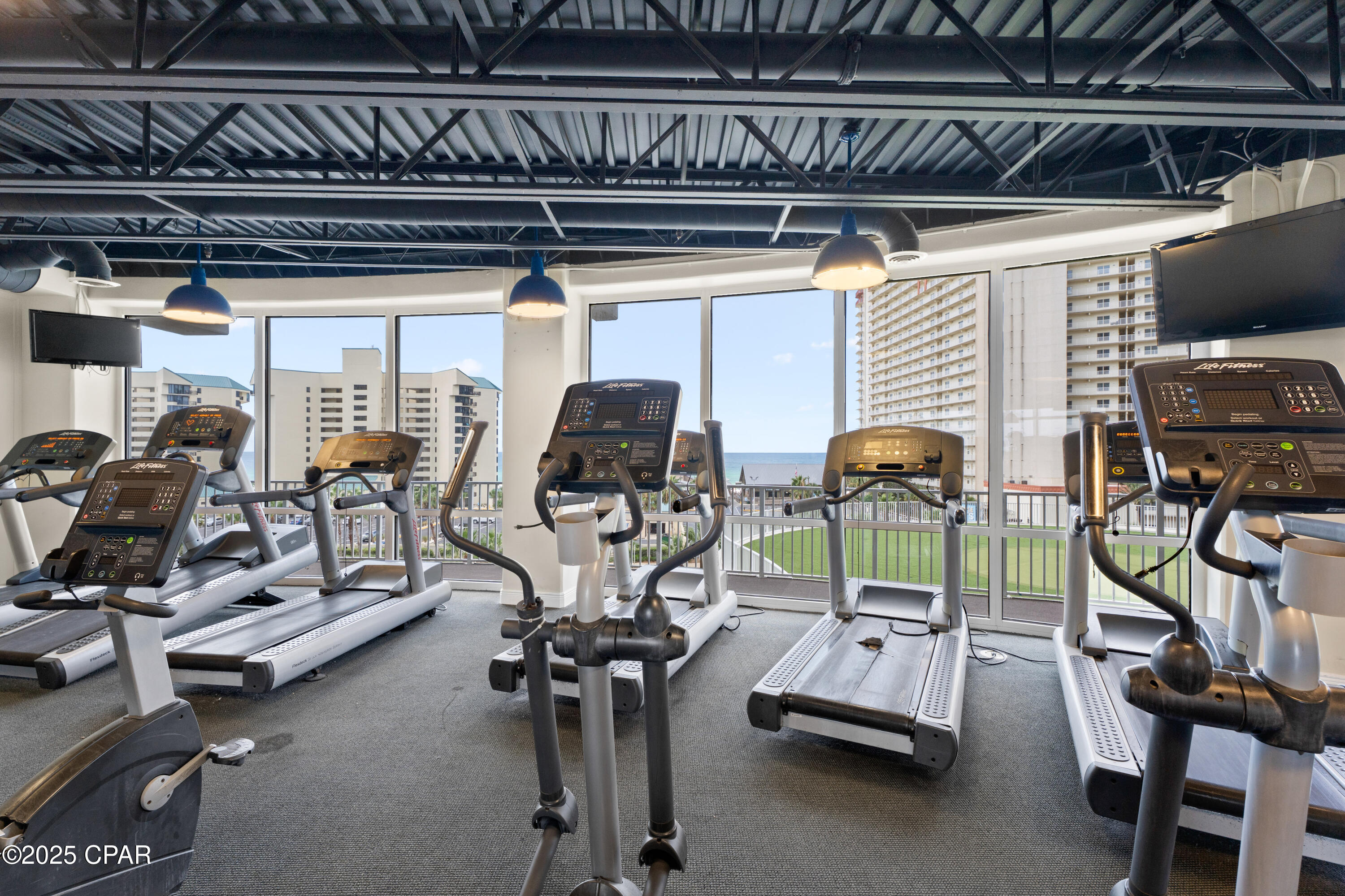 Image 36 For 9902 Thomas Drive 1437