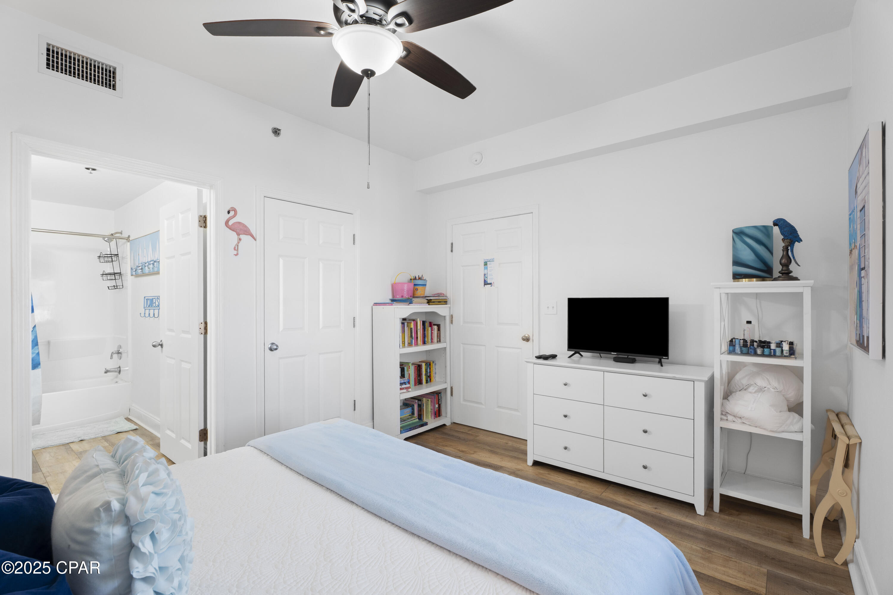 Image 7 For 9902 Thomas Drive 1437