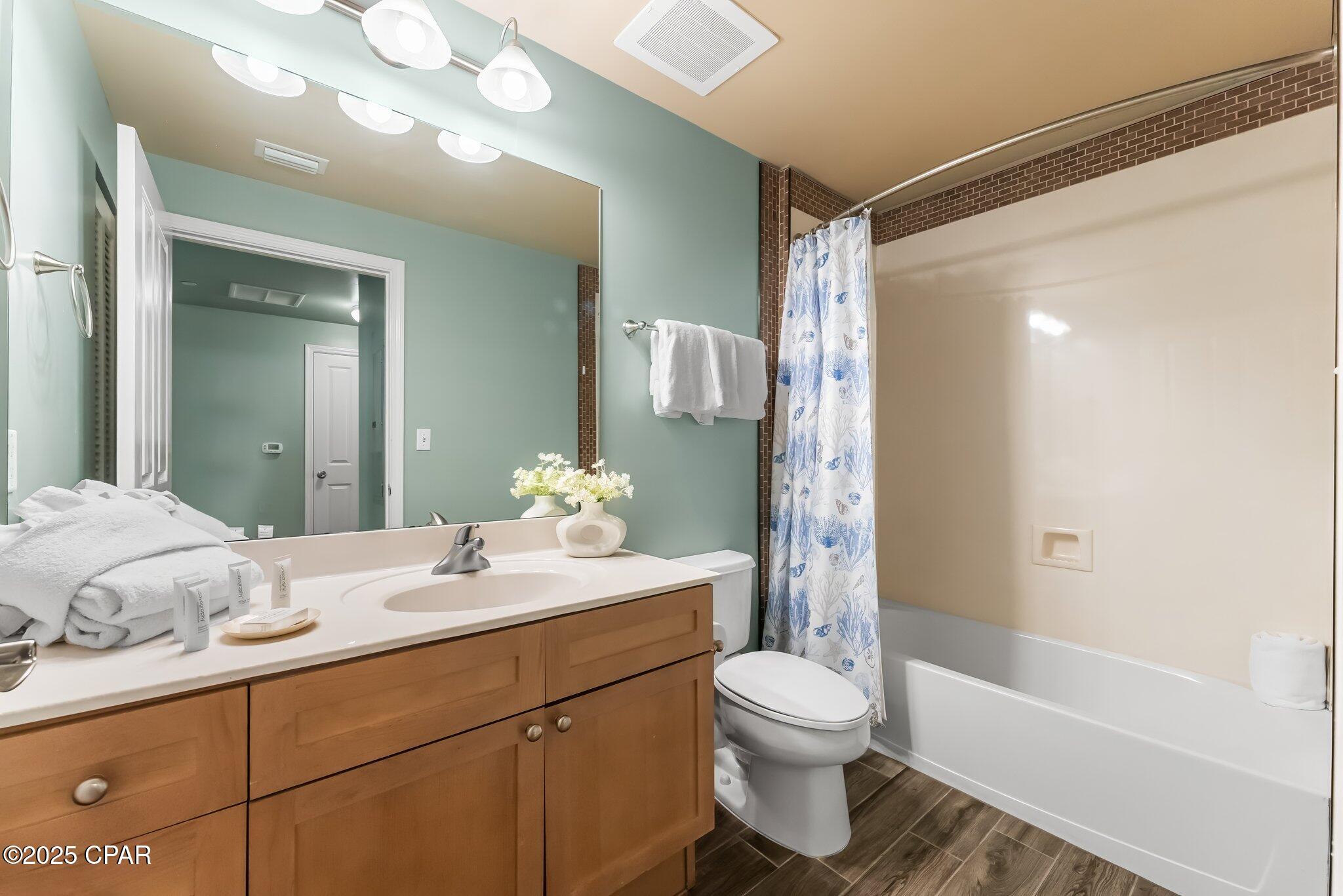 Image 24 For 15625 Front Beach Road 1004