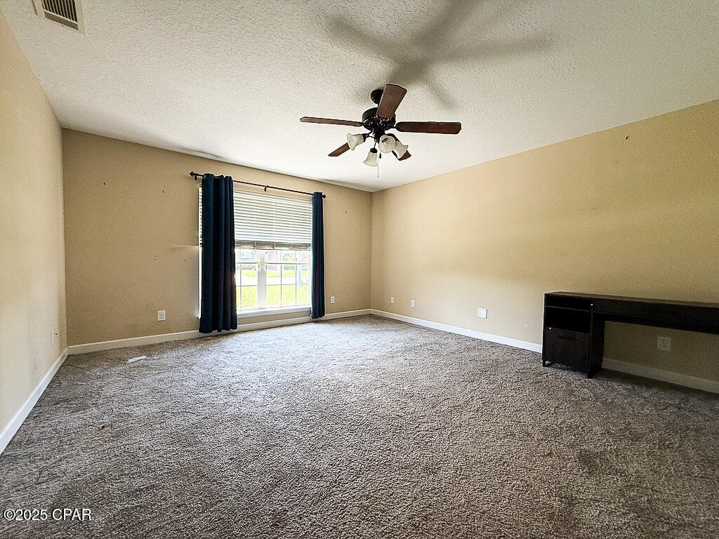 Listing photo id 7 for 11605 Aruba Drive