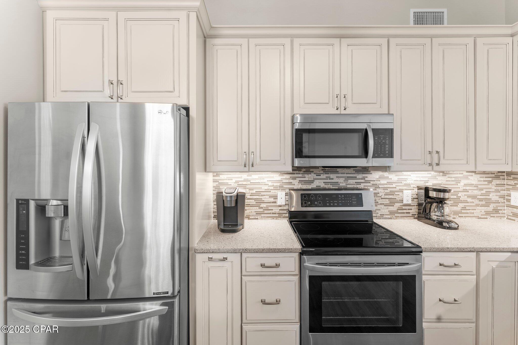 Image 13 For 21408 Palm Avenue