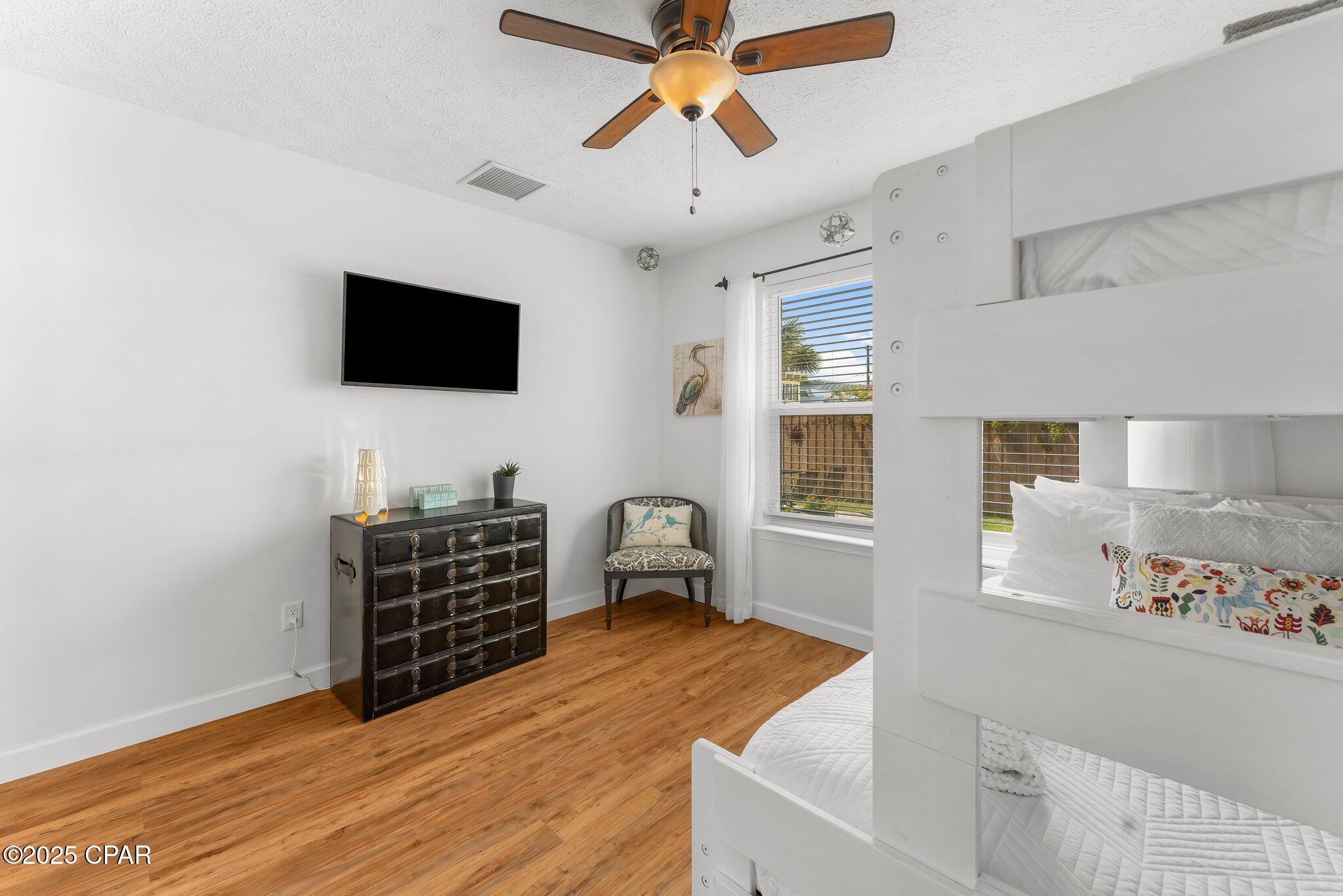 Image 29 For 21408 Palm Avenue