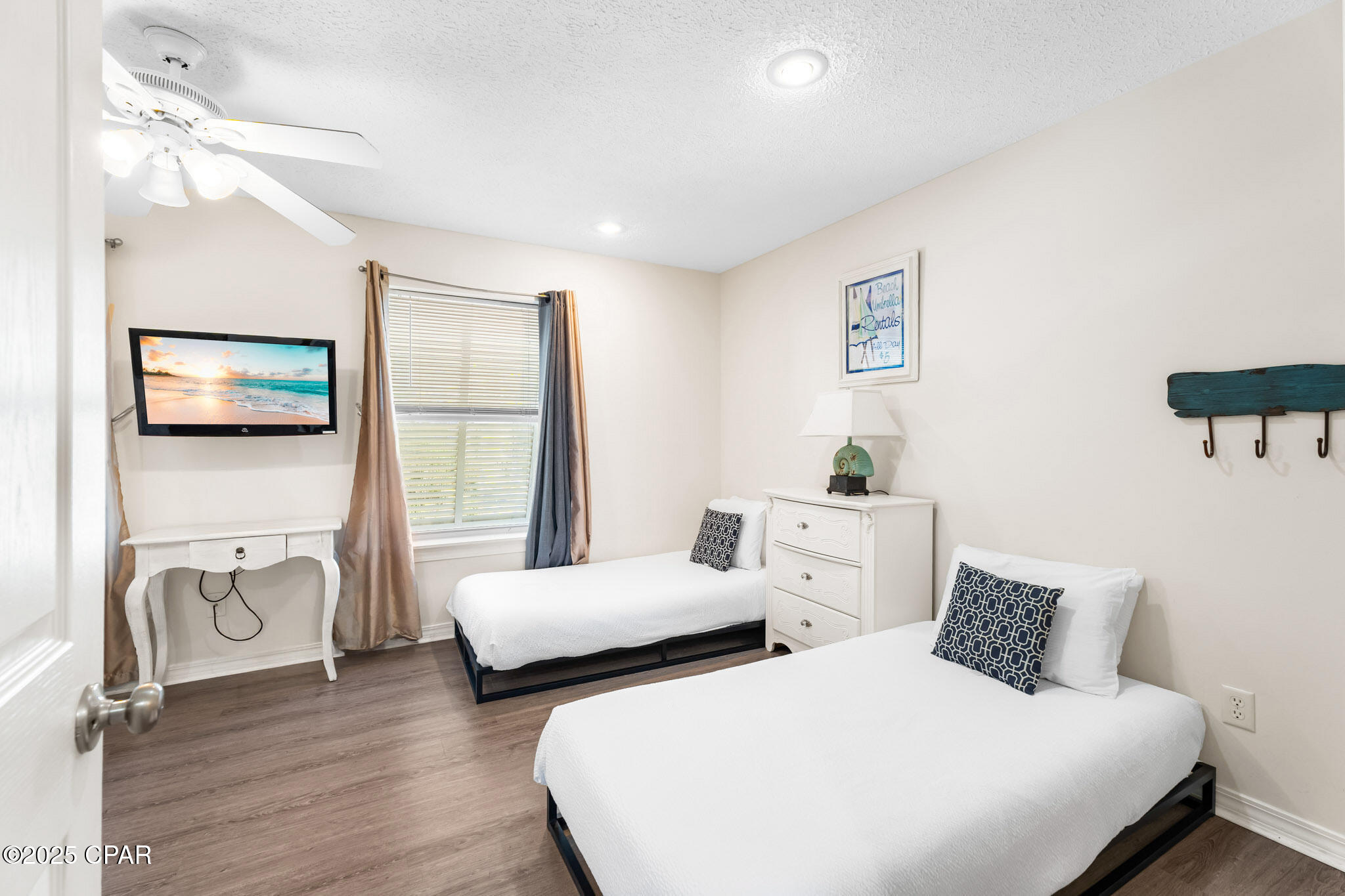 Image 27 For 17657 Front Beach Road B