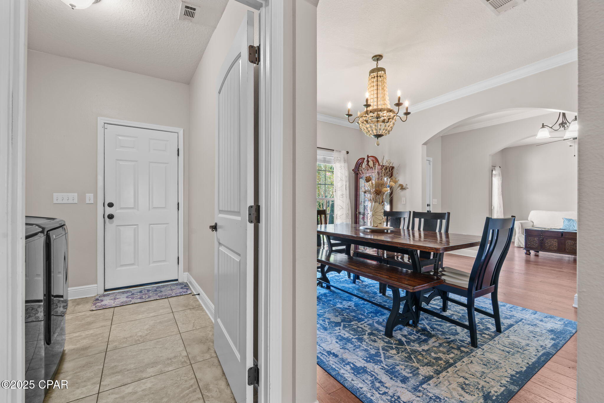 Listing photo id 12 for 111 Lake Merial Boulevard