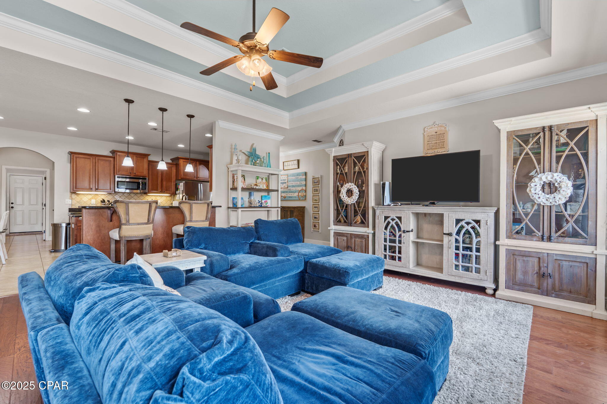 Listing photo id 19 for 111 Lake Merial Boulevard