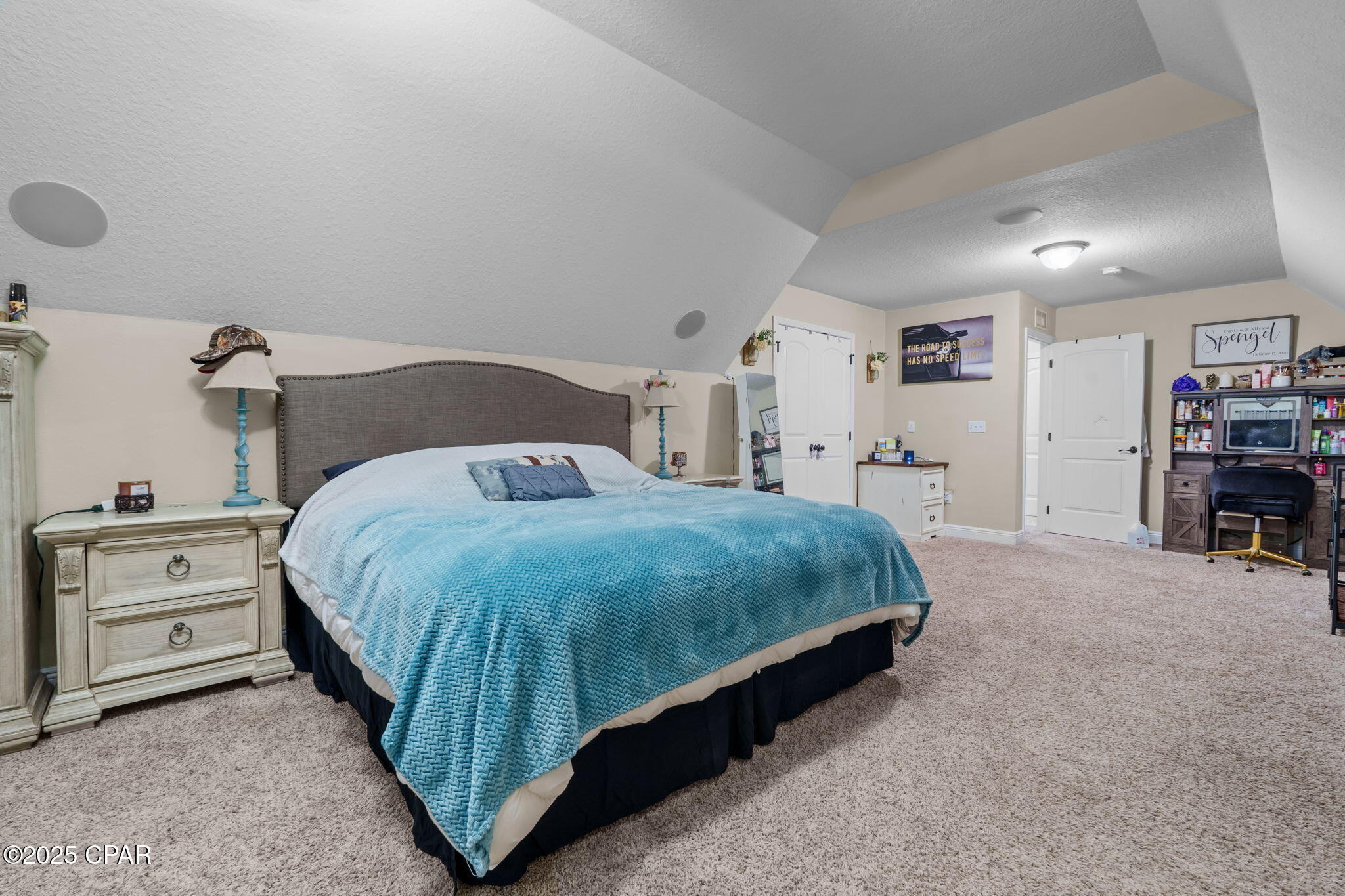 Listing photo id 38 for 111 Lake Merial Boulevard