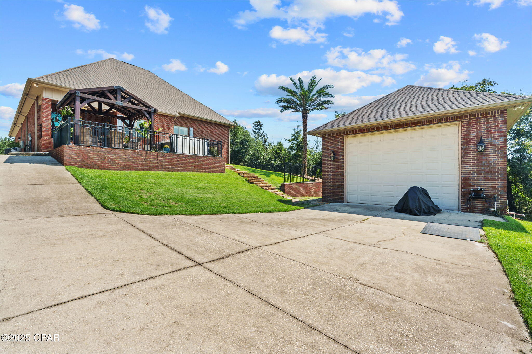 Image 50 For 111 Lake Merial Boulevard