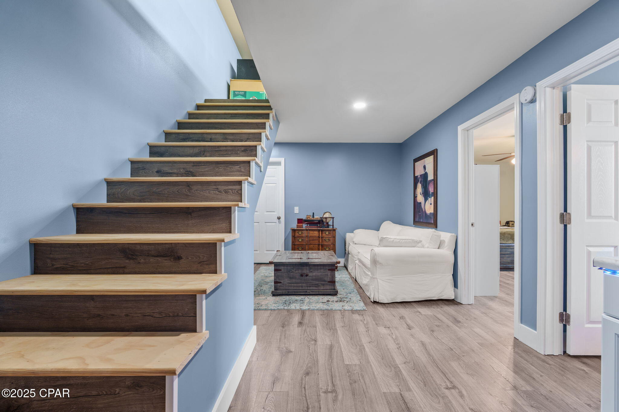 Listing photo id 50 for 111 Lake Merial Boulevard