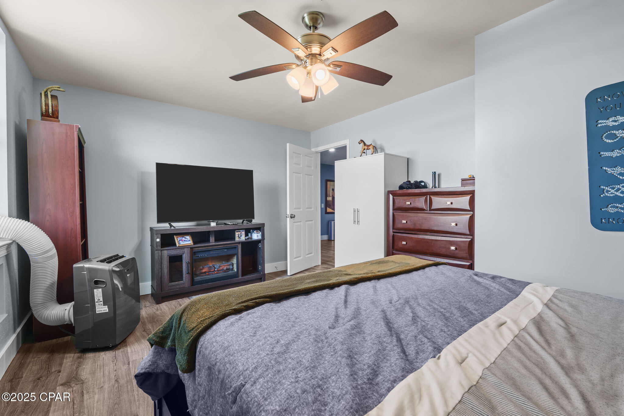 Listing photo id 54 for 111 Lake Merial Boulevard