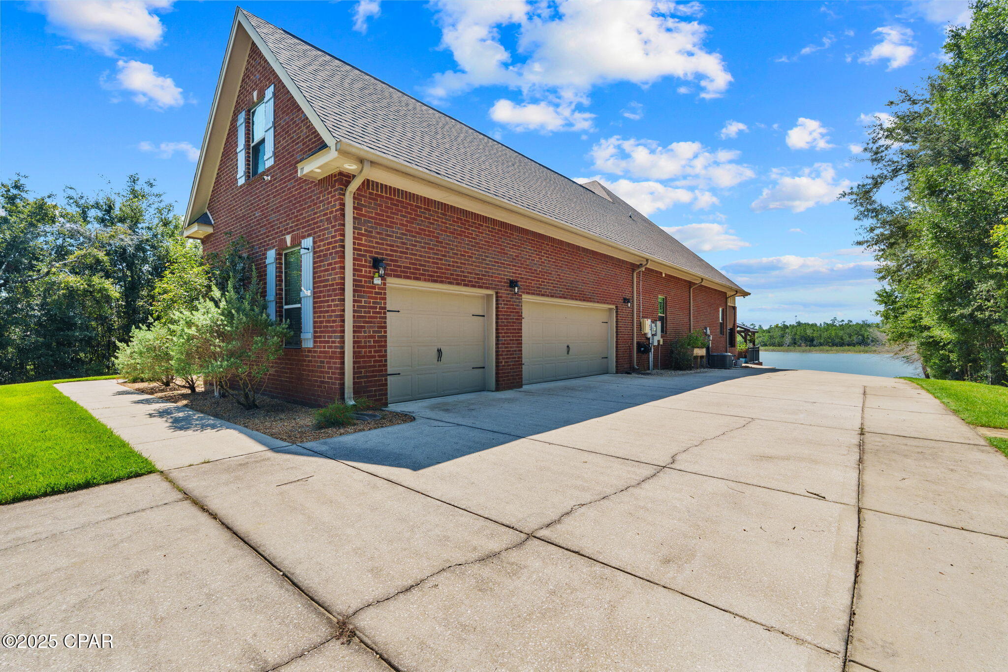 Image 63 For 111 Lake Merial Boulevard