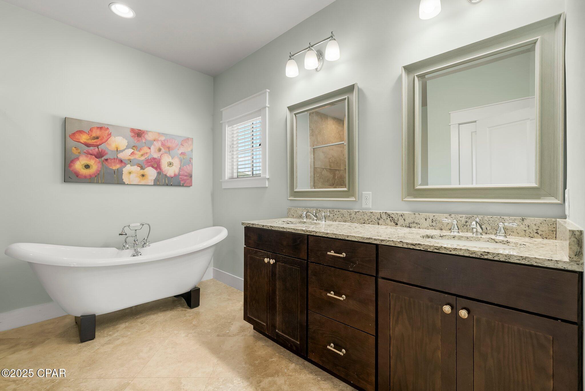 Listing photo id 22 for 403 Liverpool Avenue