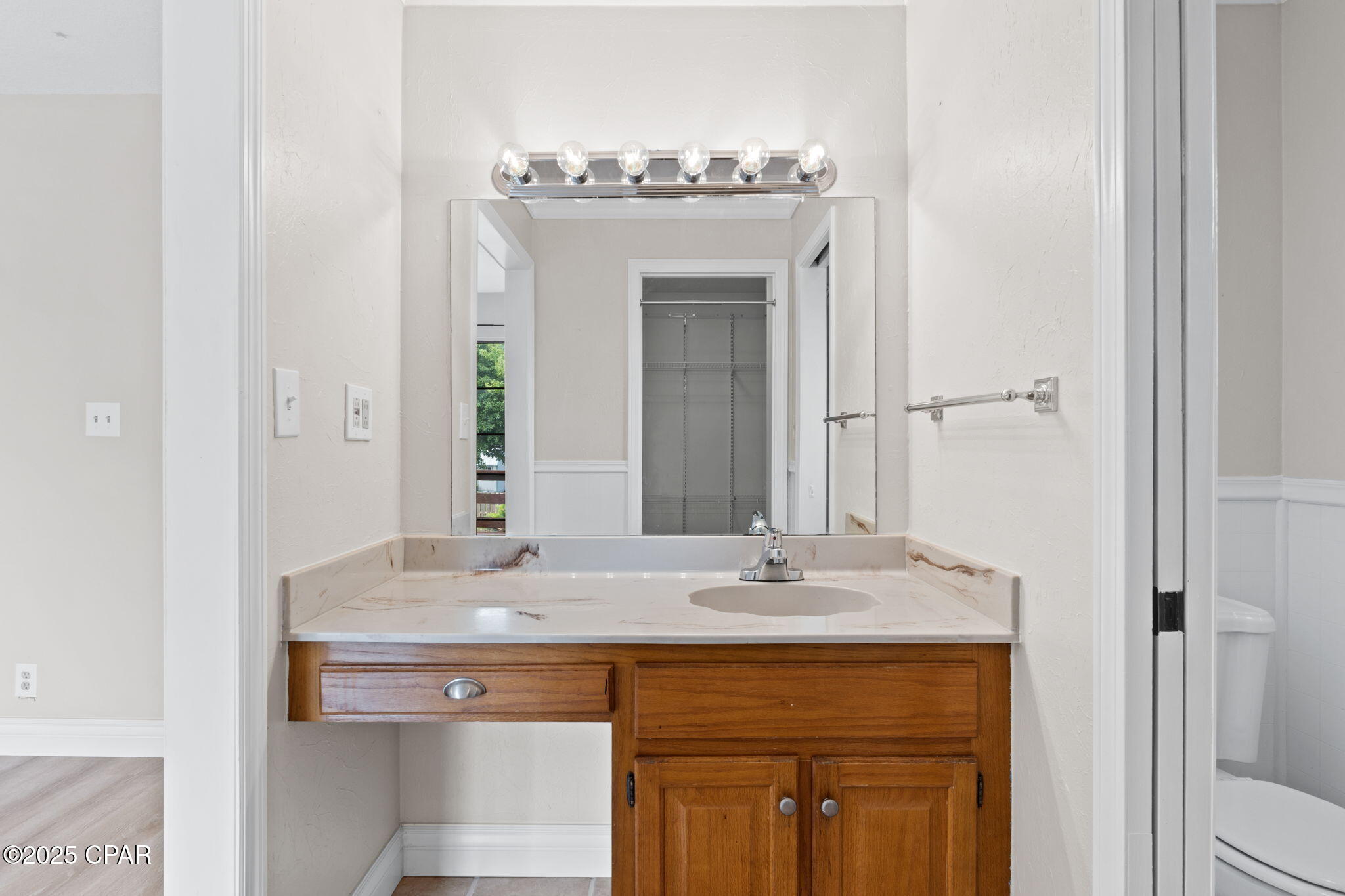 Image 34 For 1520 Belmont Boulevard