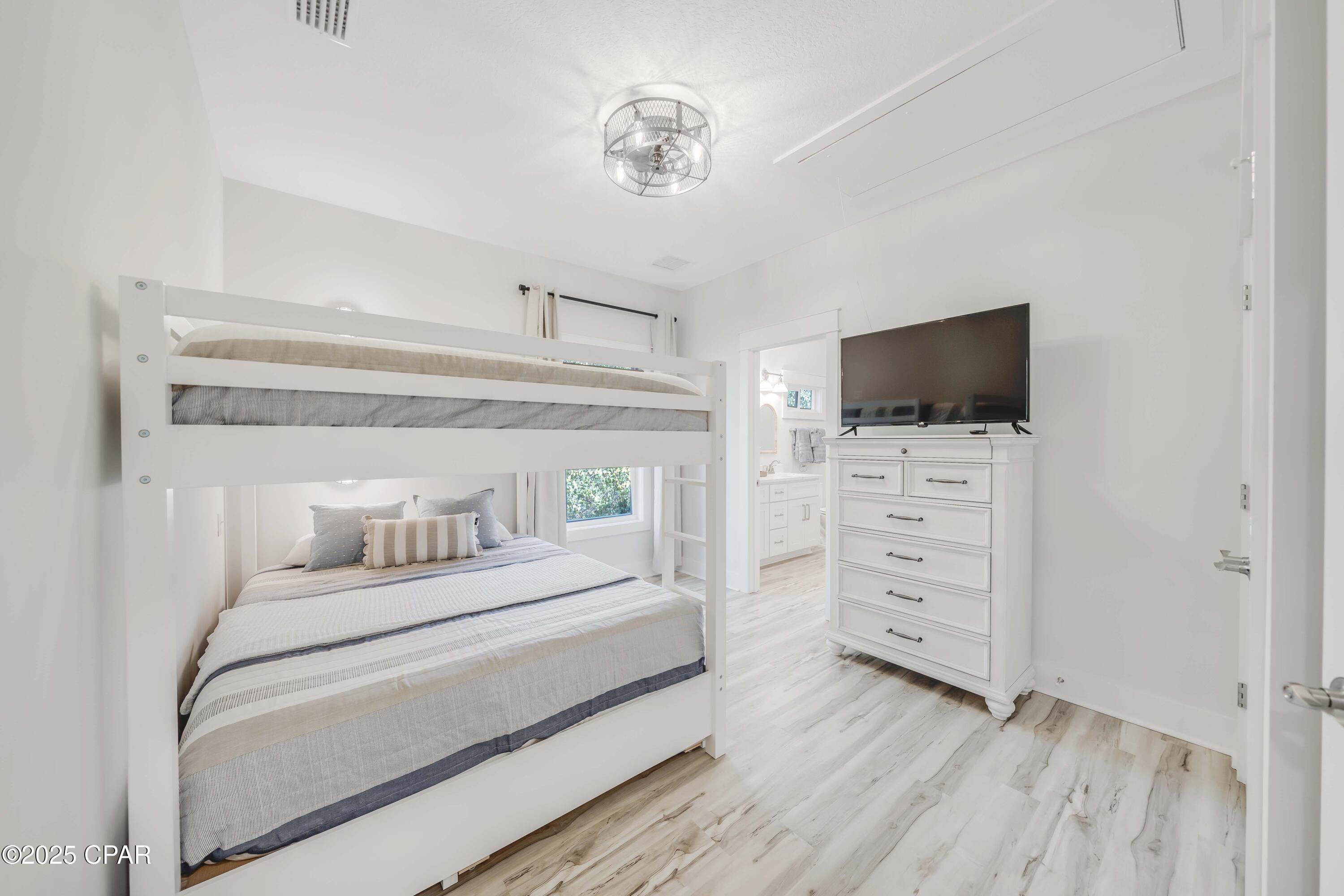 Image 20 For 309 Paridiso Place B