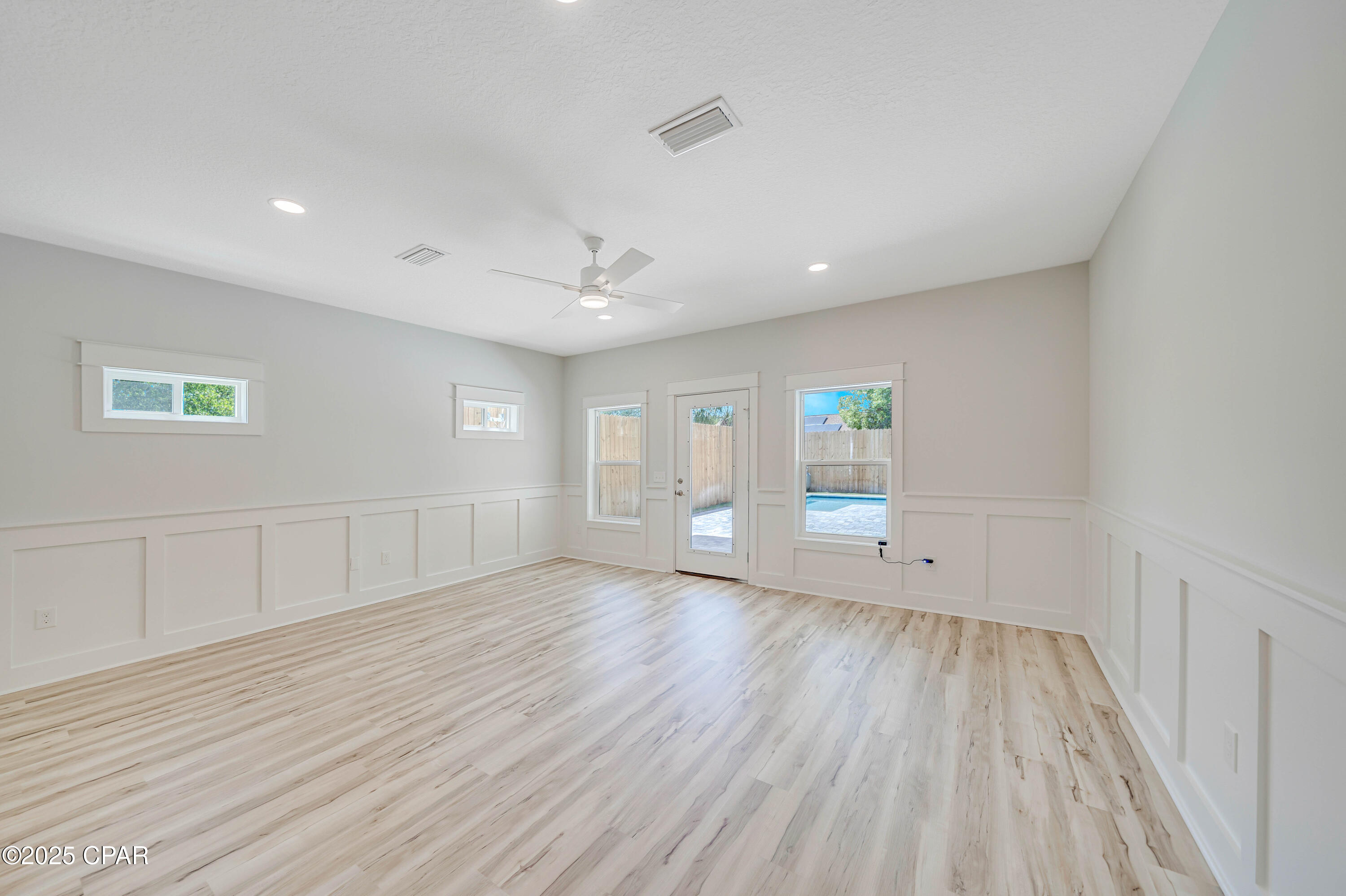 Image 9 For 309 Paridiso Place B