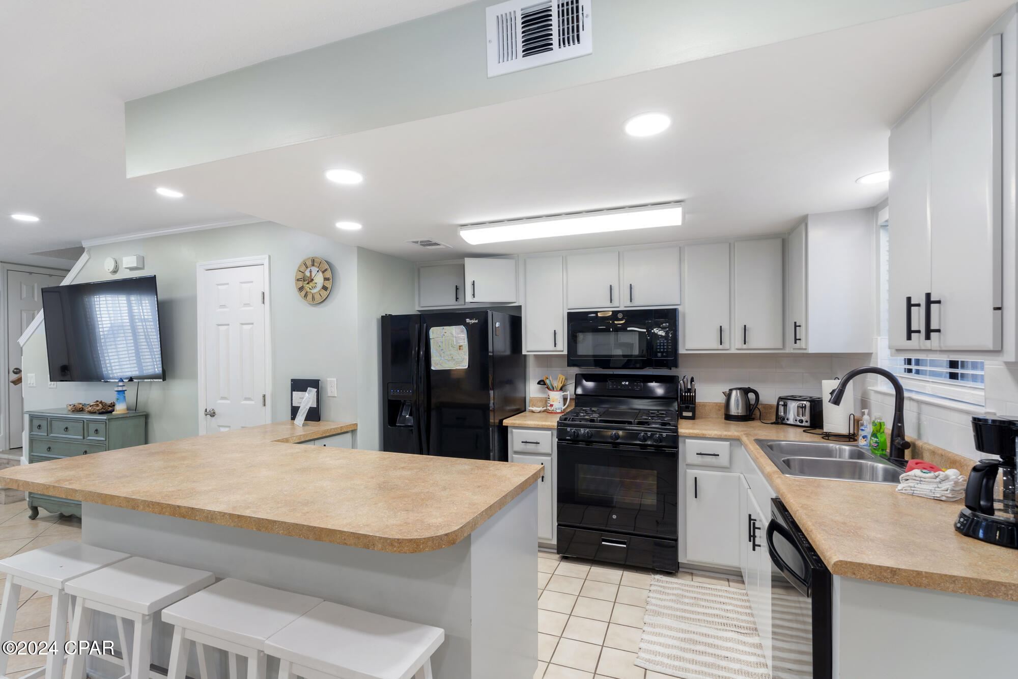 128 White Sandy Drive, Panama City Beach, FL 32407 thumbnail, photo 7 of 35