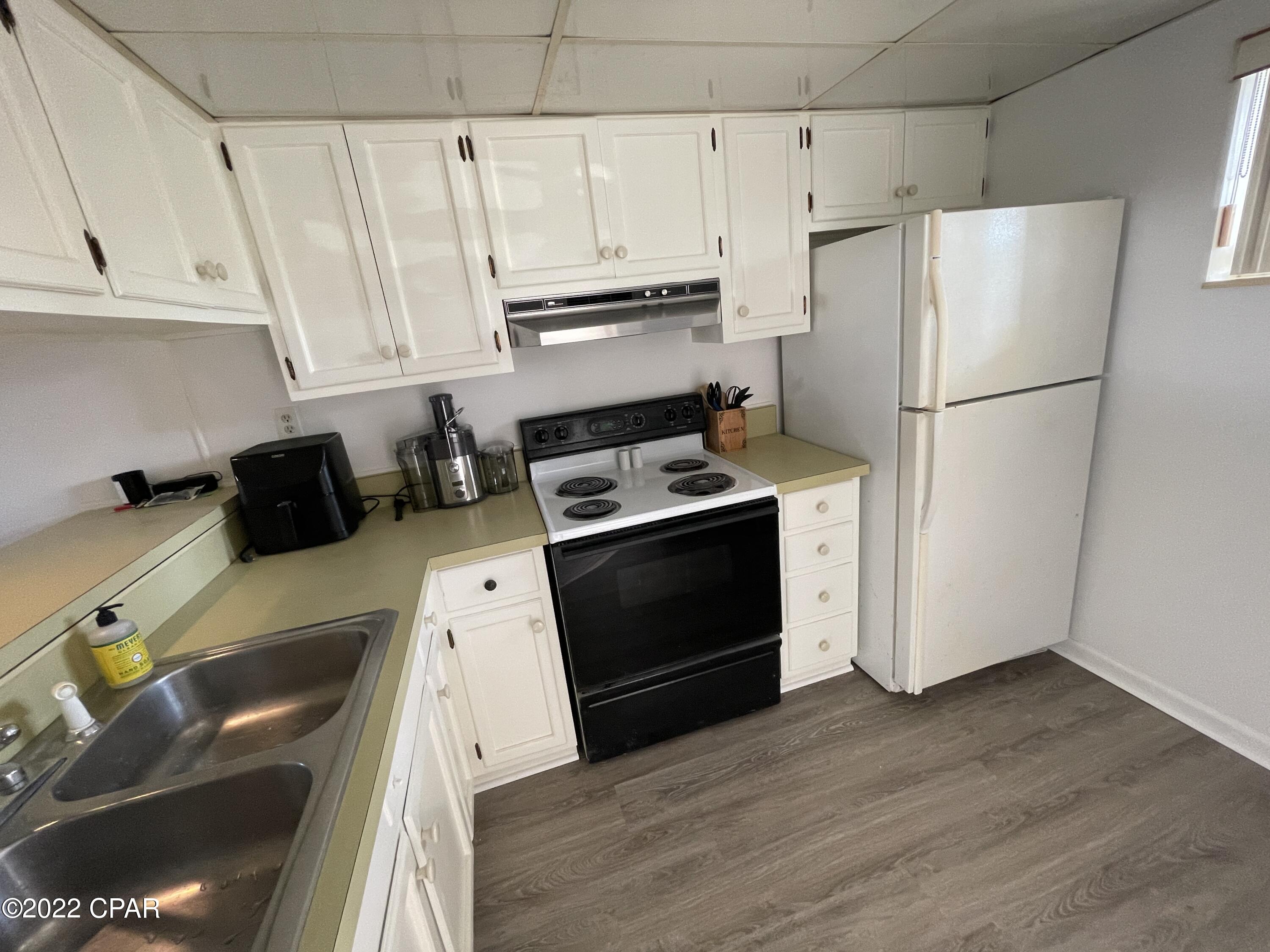 Image 6 For 112 Fairway Boulevard 105