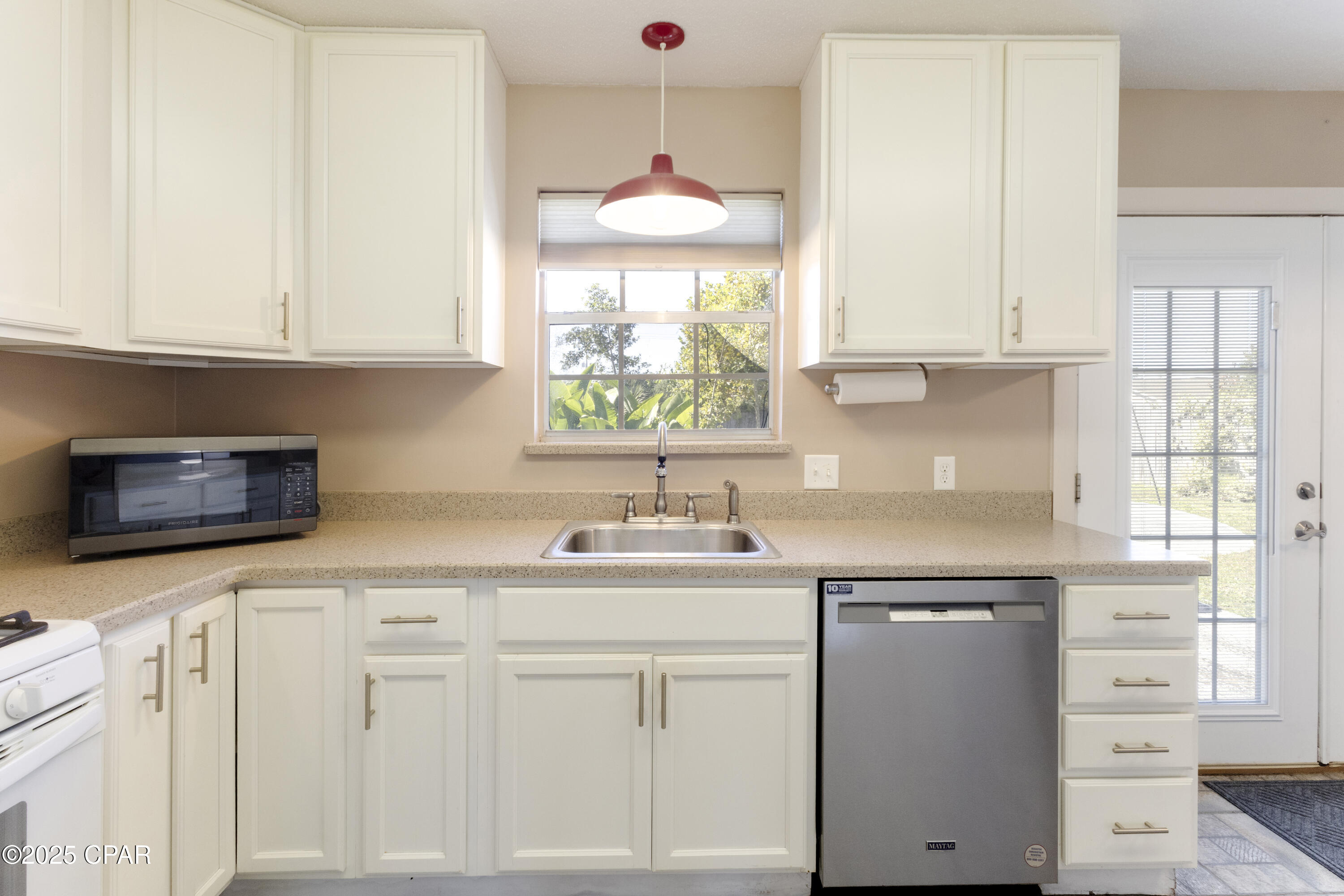 Image 9 For 810 Virginia Avenue