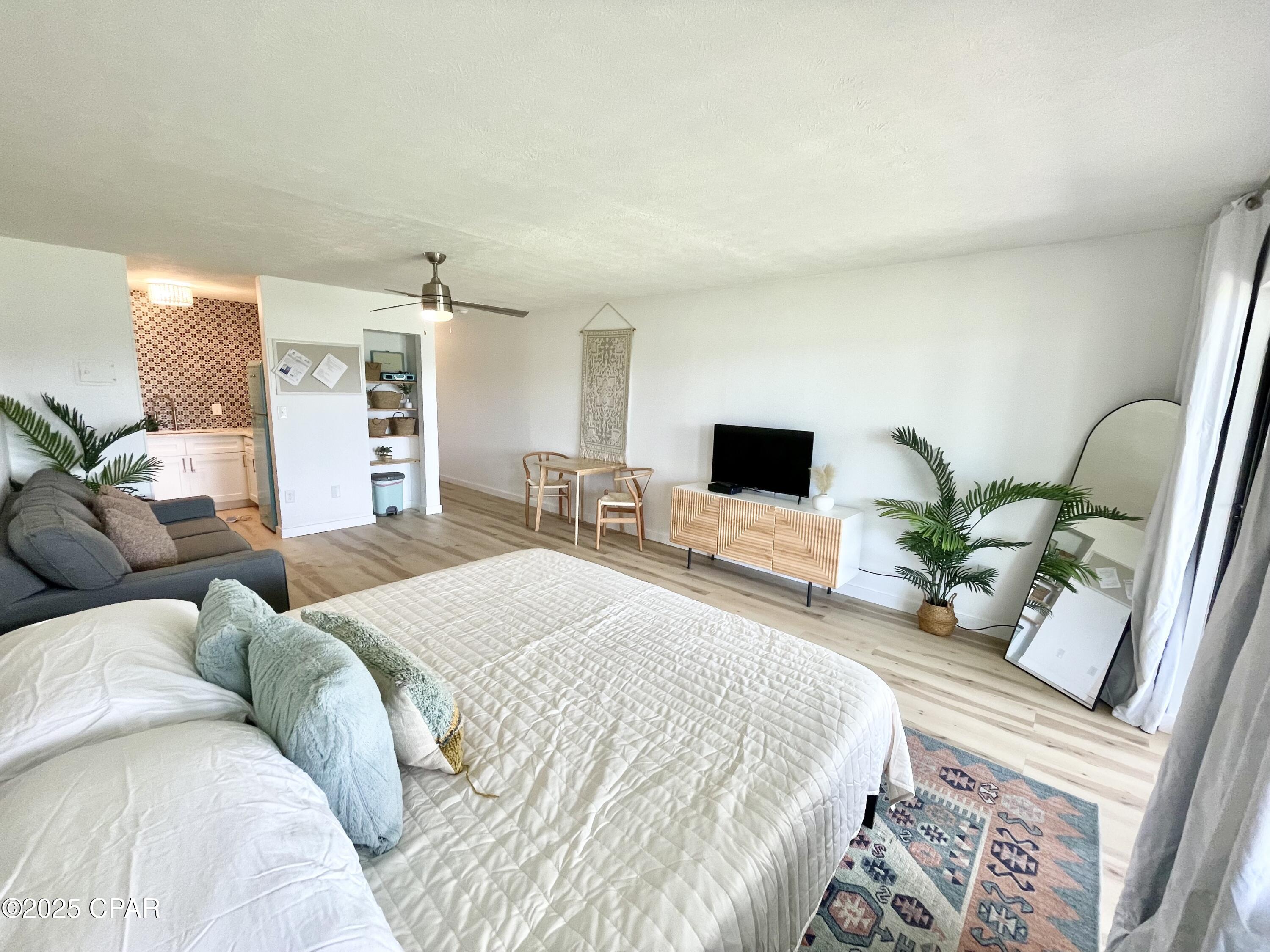 Image 12 For 301 Lullwater Drive 285