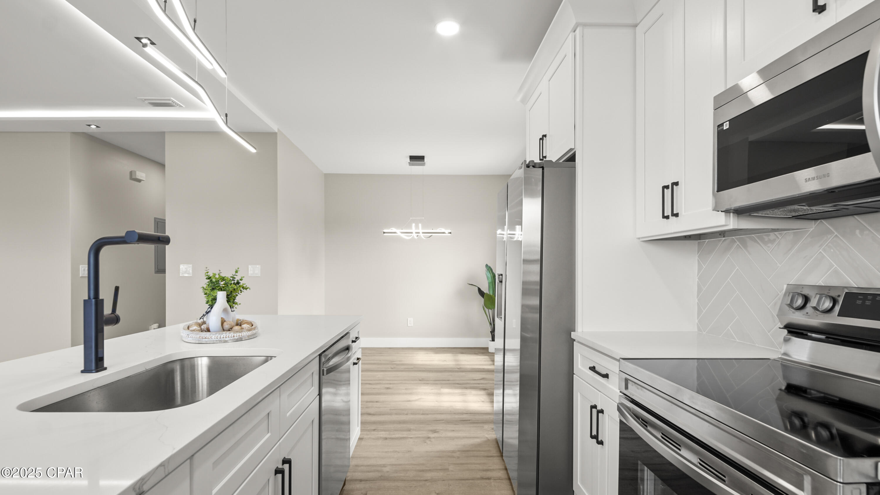 Image 19 For 3721 3rd Street