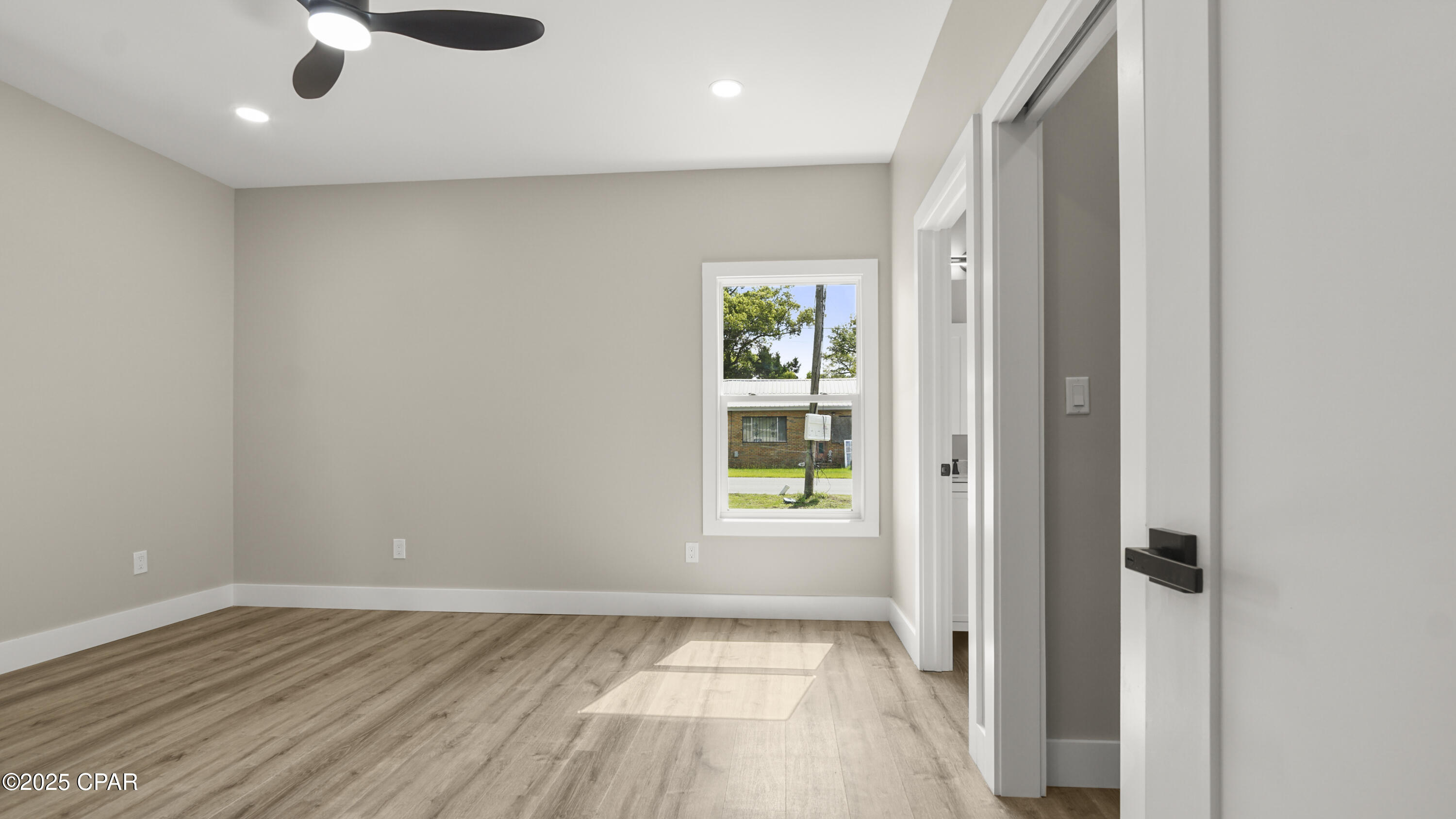 Image 34 For 3721 3rd Street