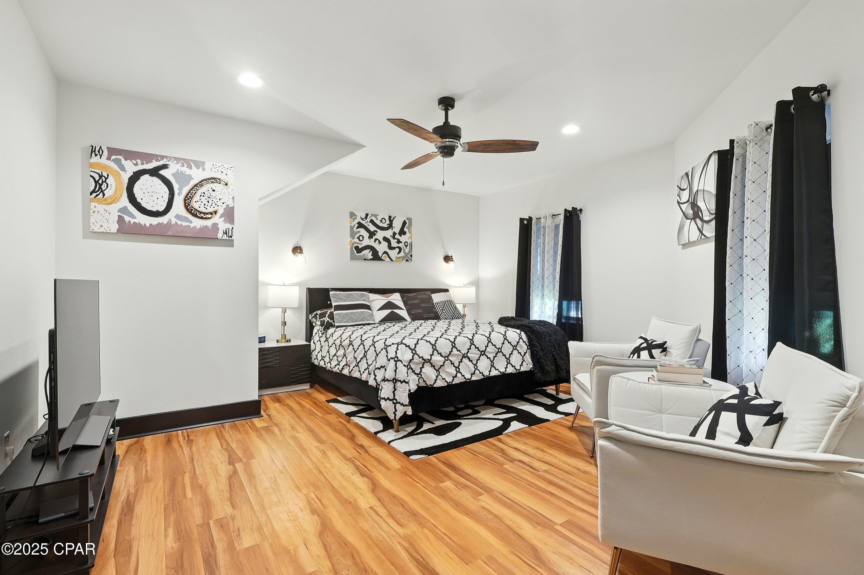 Image 12 For 328 Palo Alto Avenue