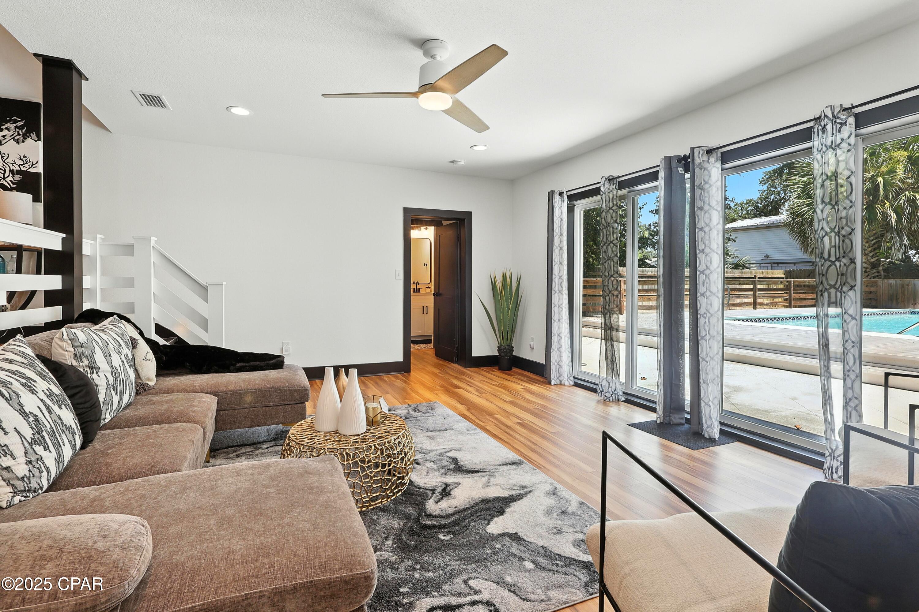 Image 12 For 328 Palo Alto Avenue