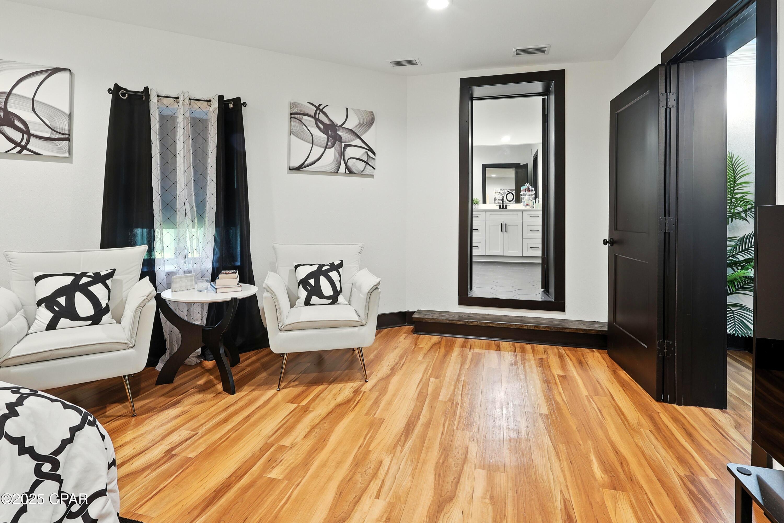 Image 15 For 328 Palo Alto Avenue