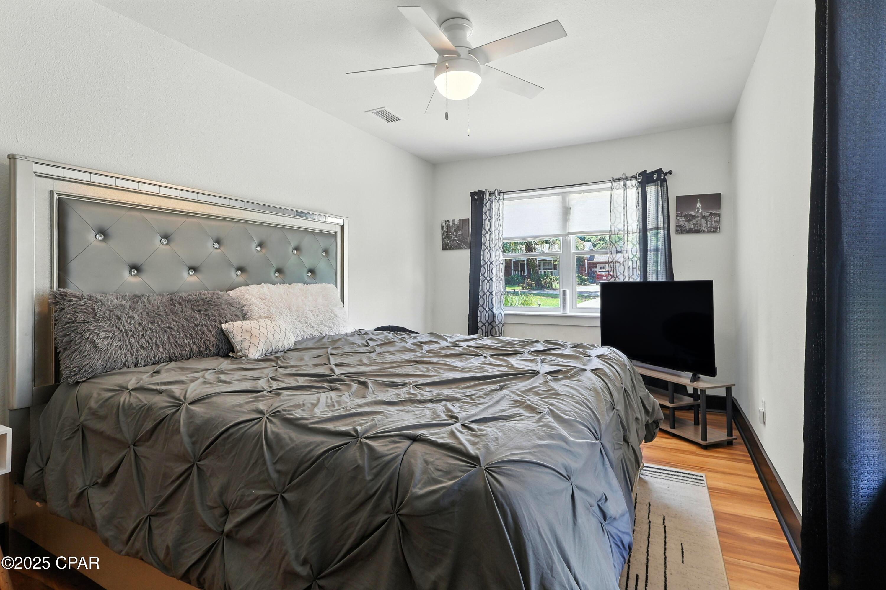 Image 19 For 328 Palo Alto Avenue