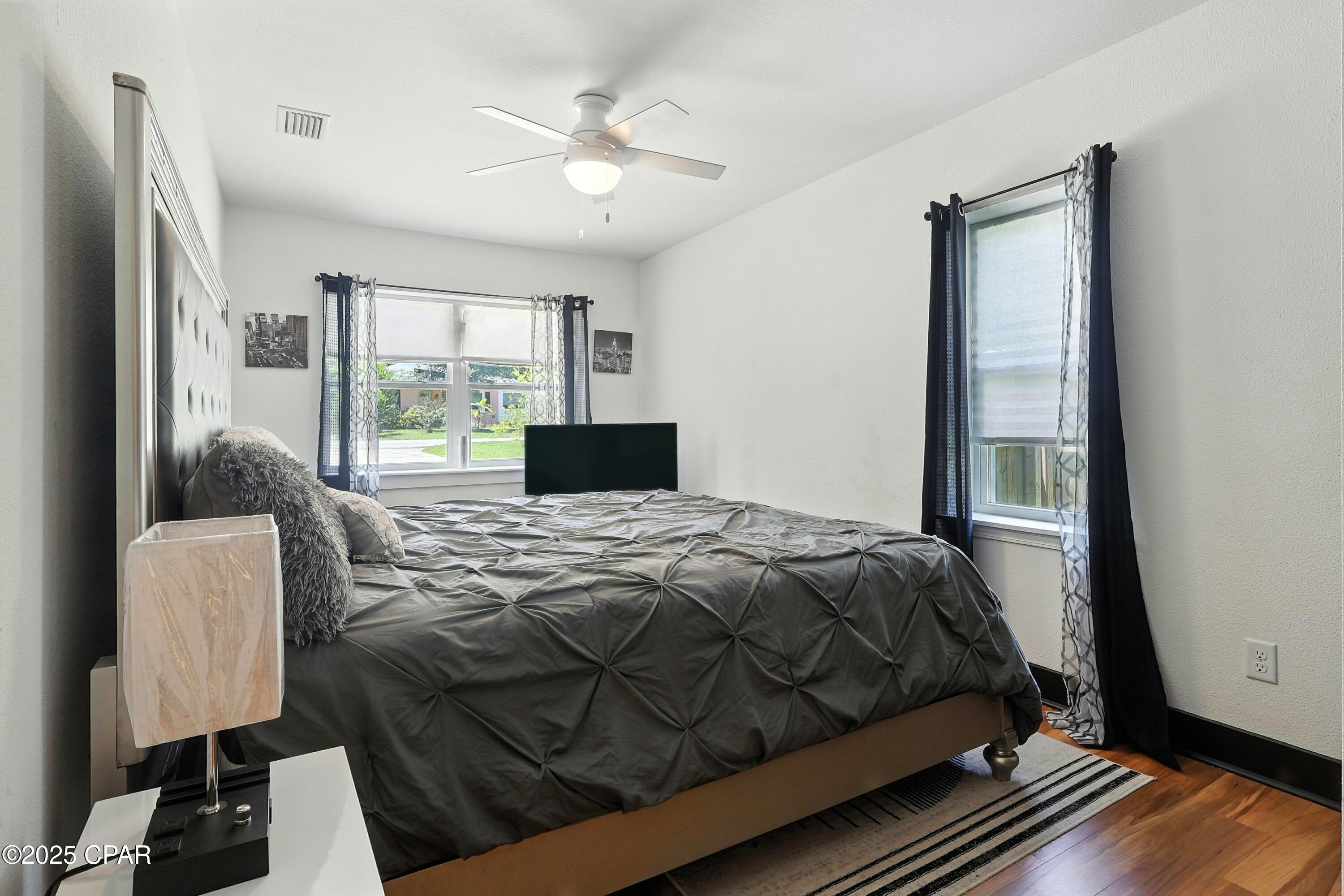 Image 20 For 328 Palo Alto Avenue