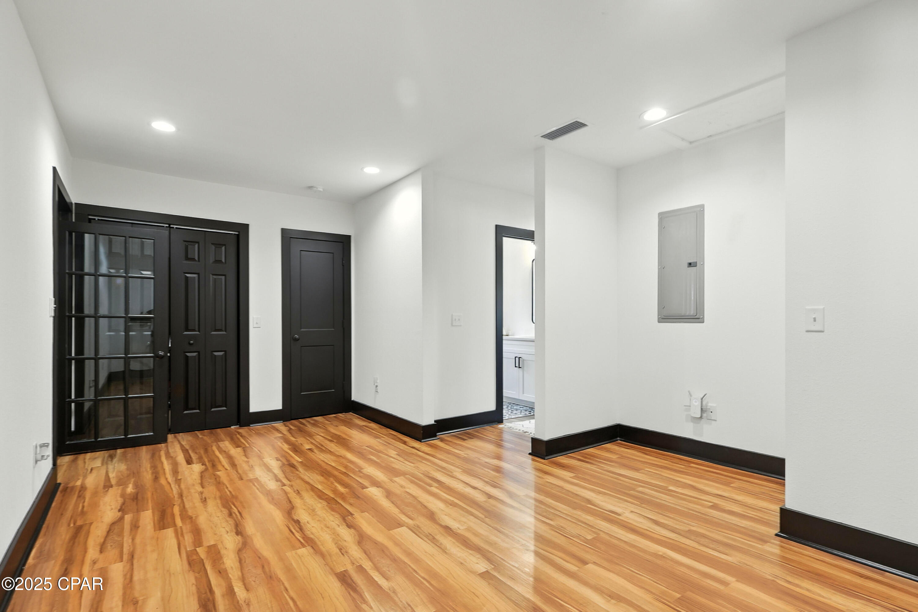 Image 23 For 328 Palo Alto Avenue