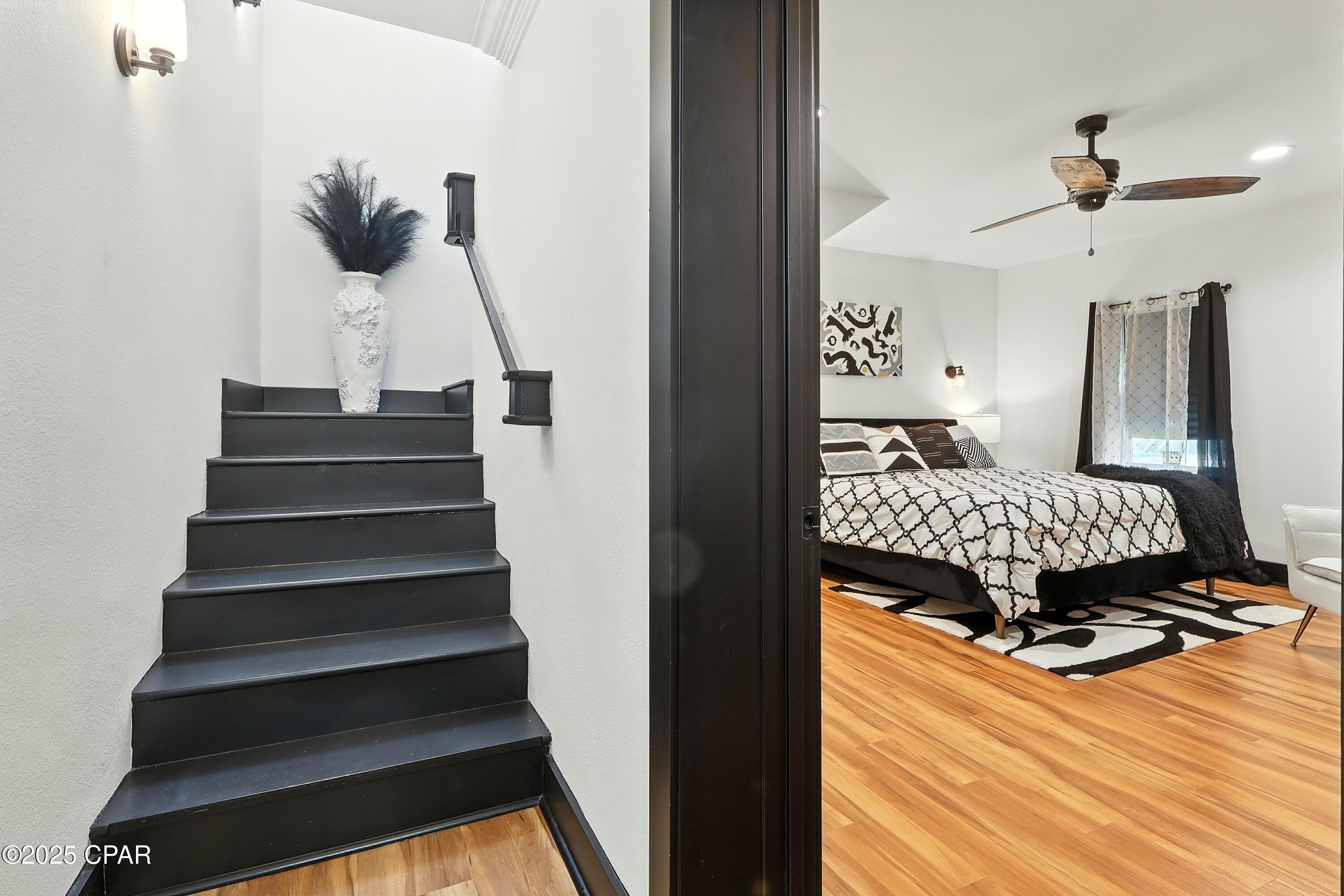 Image 29 For 328 Palo Alto Avenue