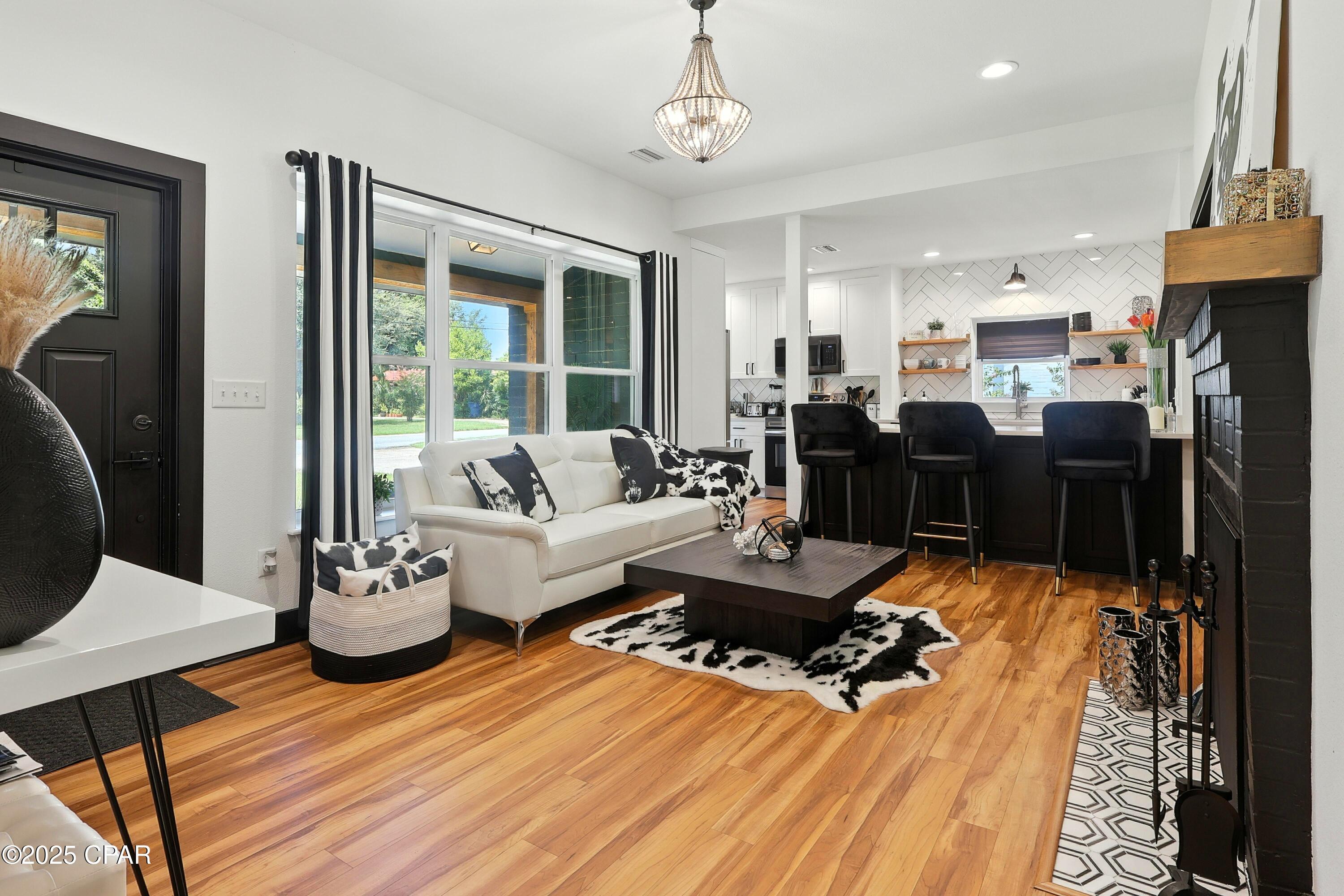 Image 3 For 328 Palo Alto Avenue