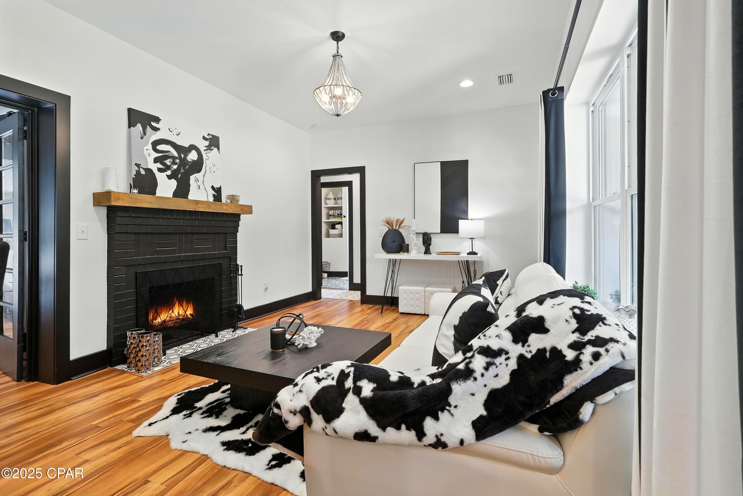 Image 8 For 328 Palo Alto Avenue